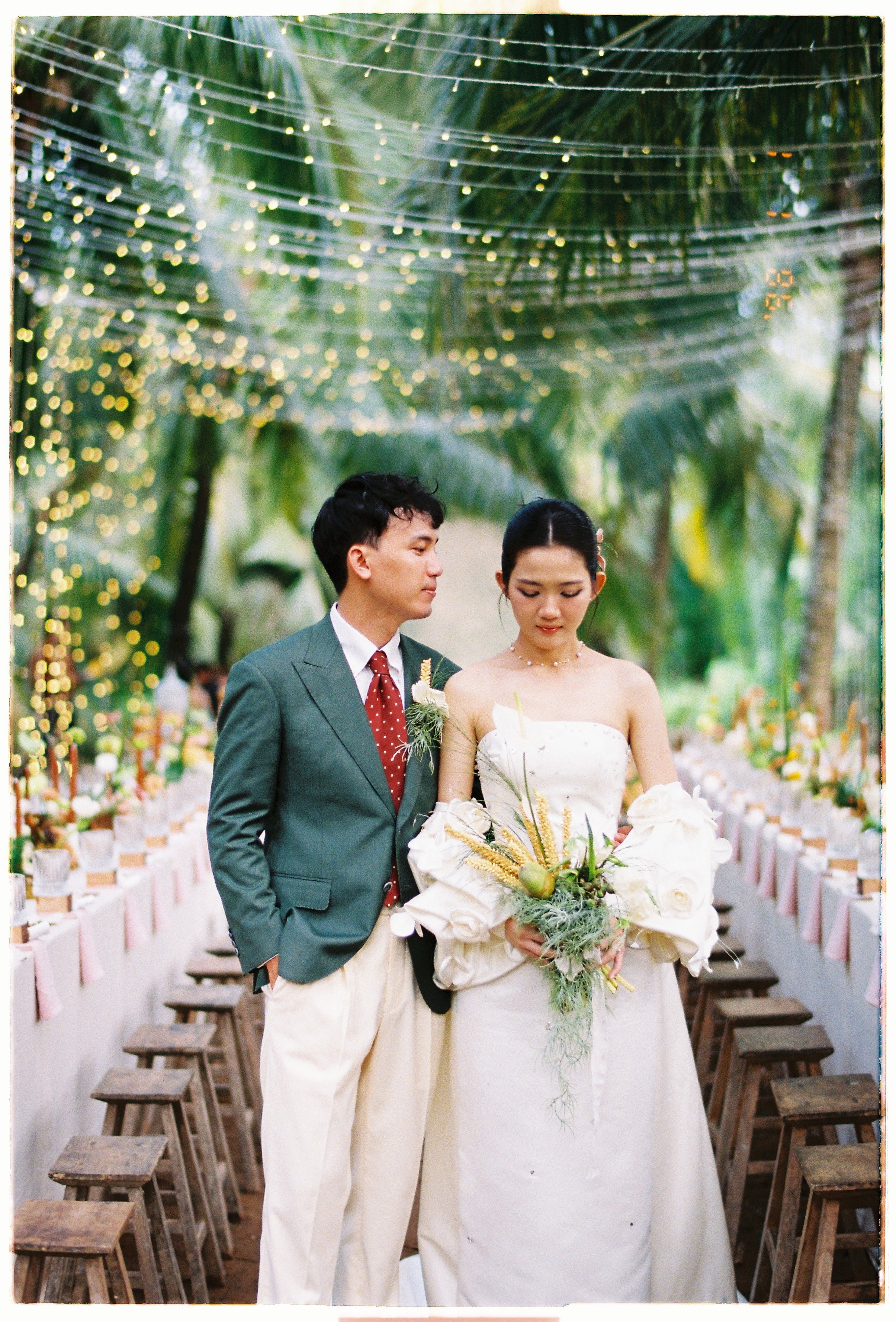 Khâm & Châu. Cam Images