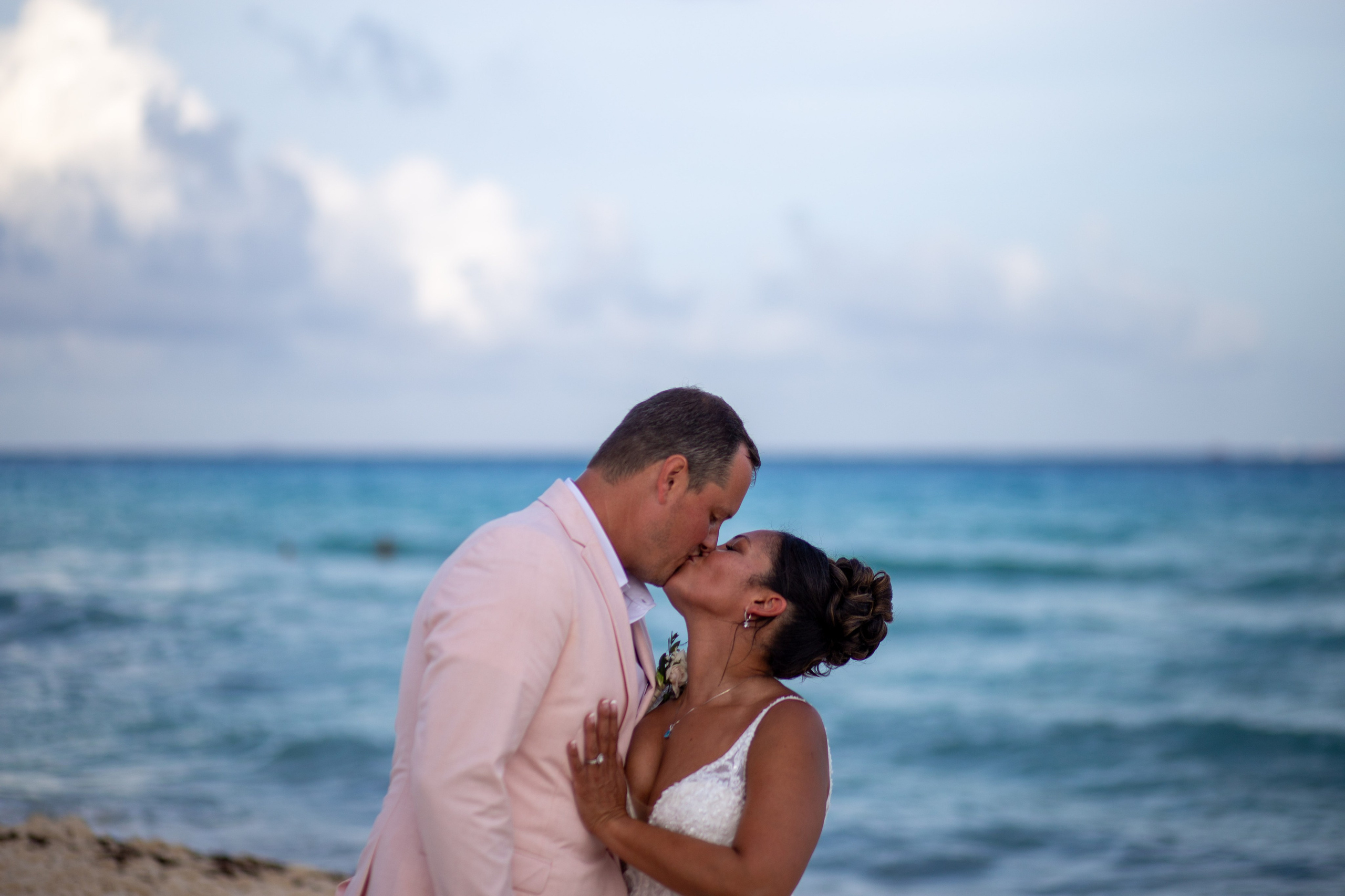 Wedding Photo Cancun. Alfredo Vazquez Wedding Films & Photography | Mexico & Destination Weddings