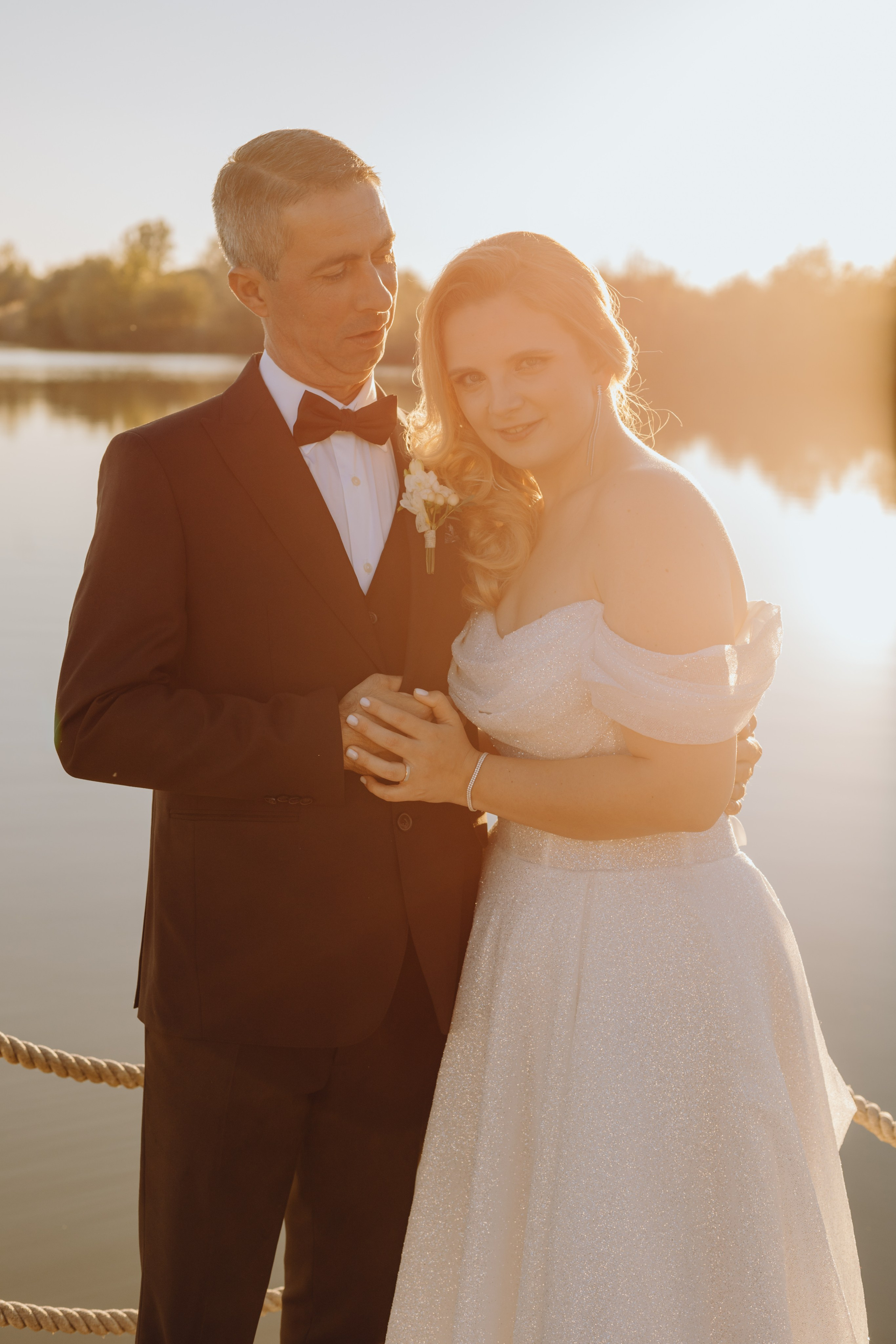 Alexandru & Maria. Wedding & couple photographer from Romania Rut Vetan