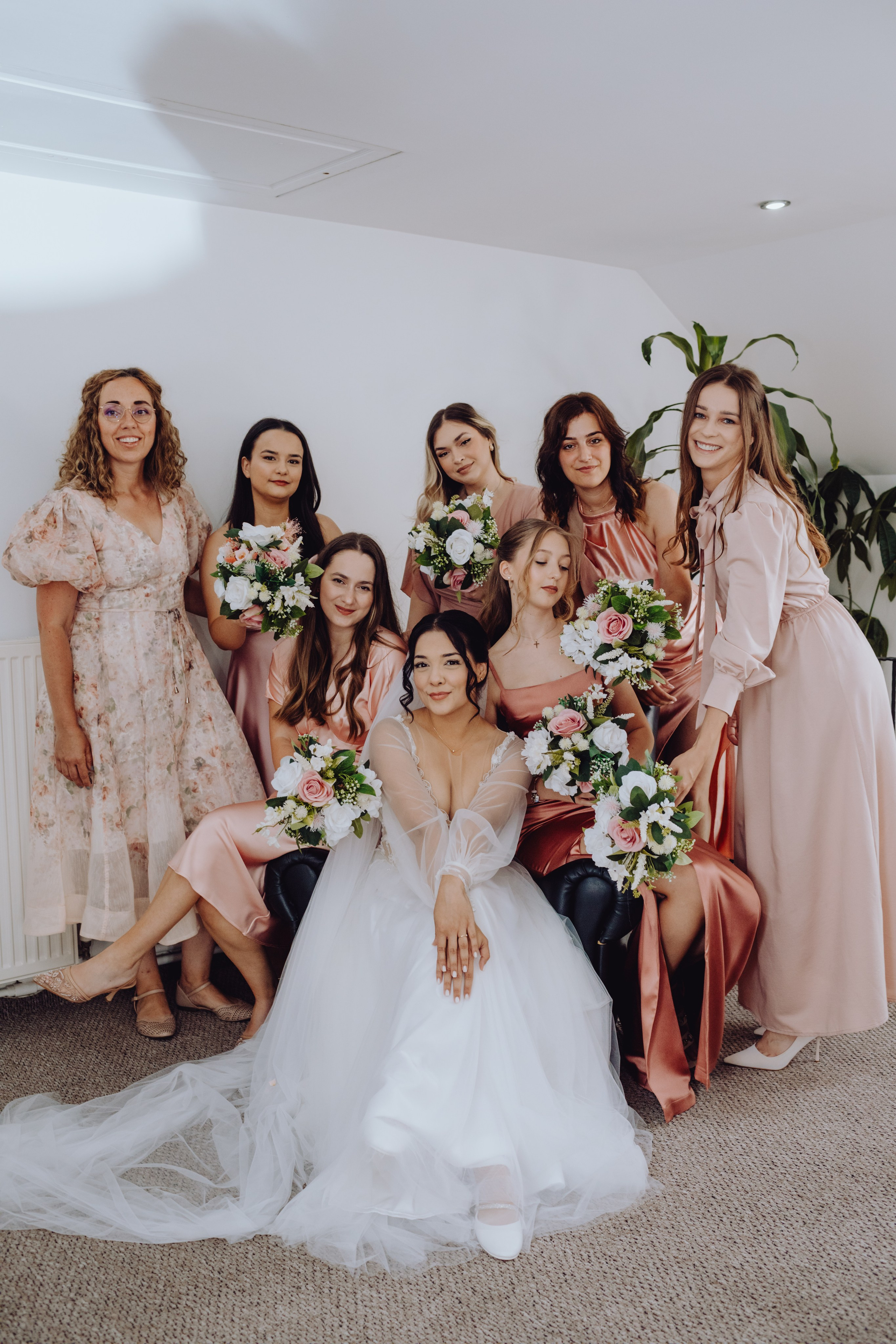 Moise & Delia. Wedding & couple photographer from Romania Rut Vetan