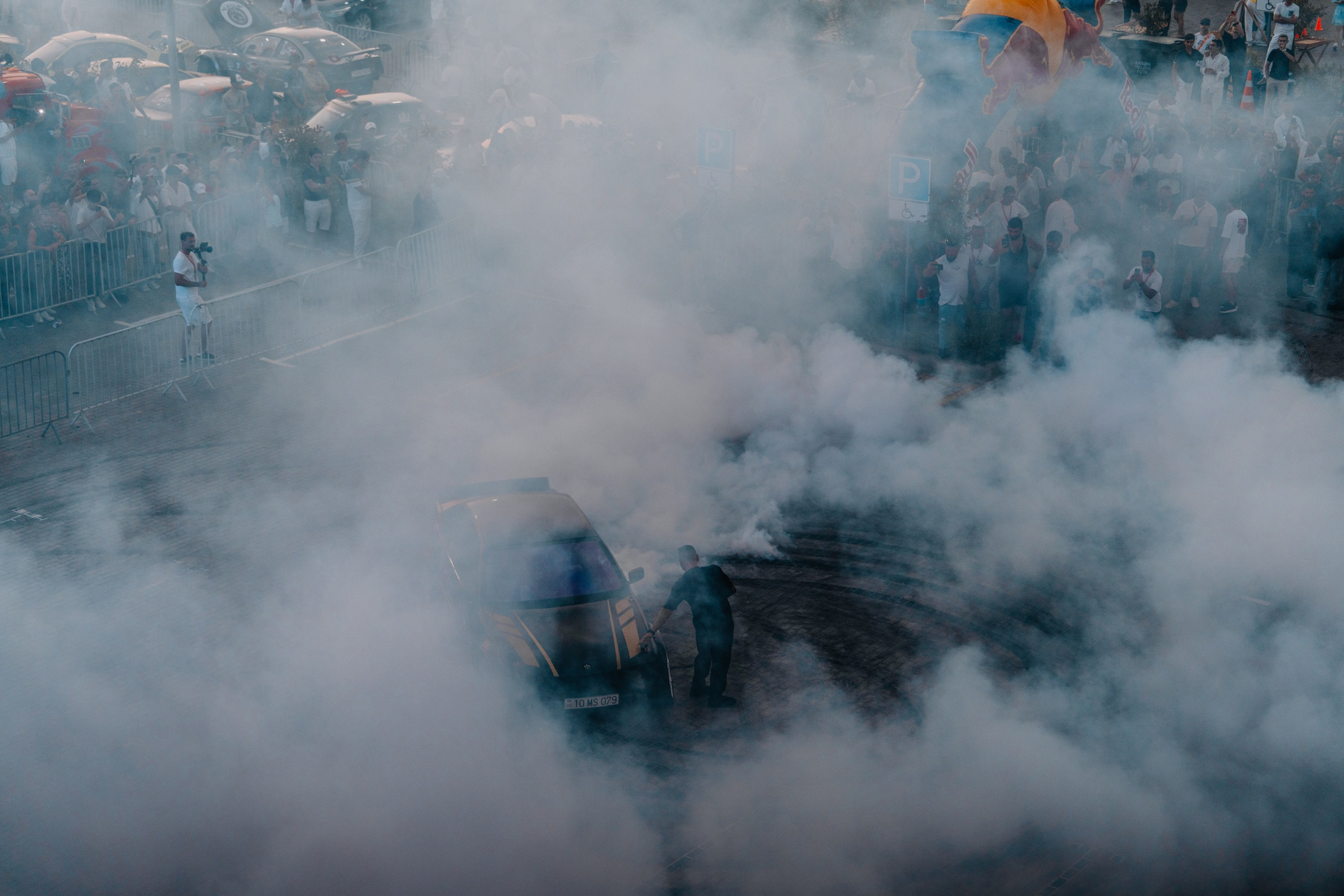 HYPER DRIVE. WORLDWIDE COMMERCIAL AUTOMOTIVE PHOTOGRAPHER