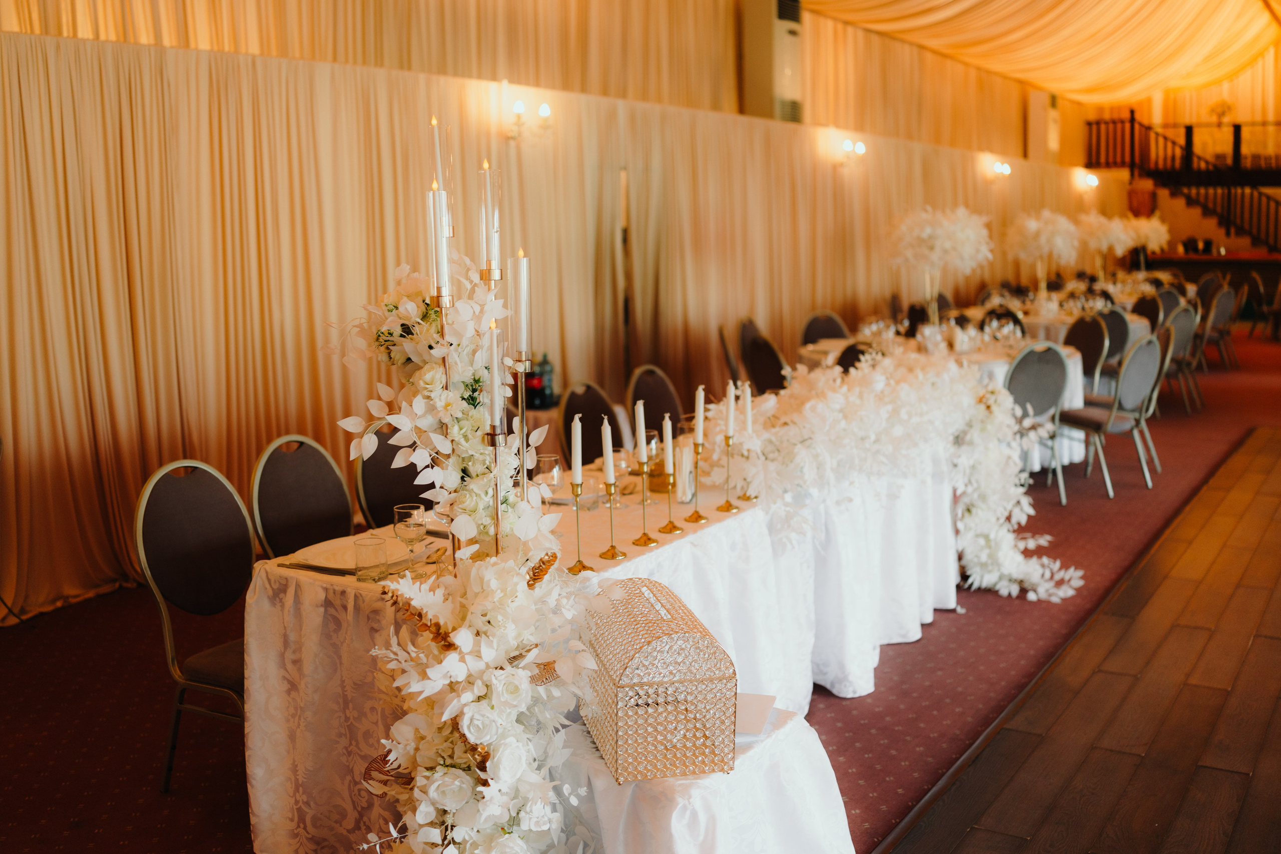 Interioare și Spații - Foto