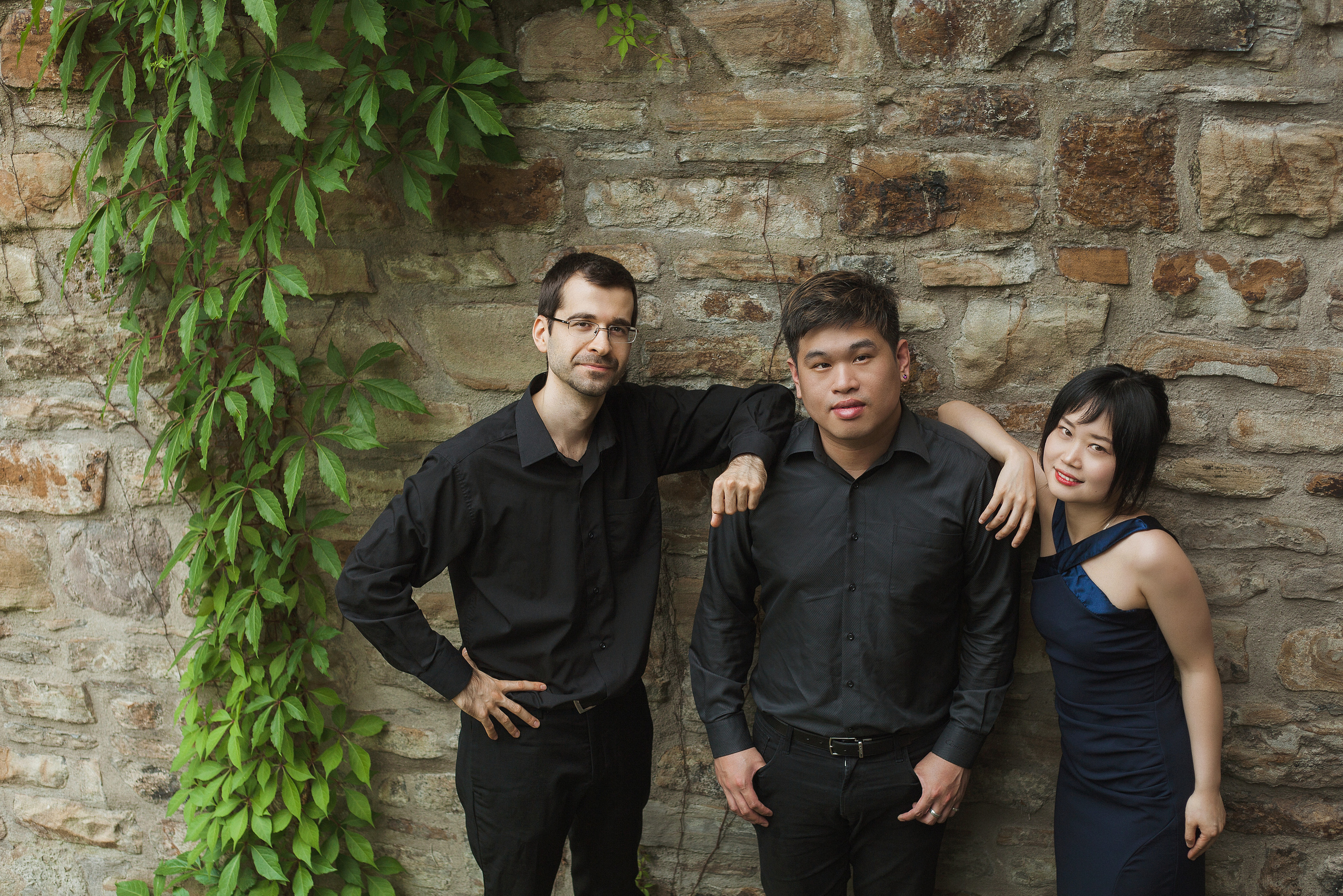 Trio. Nadia Sarycheva Fotografin in Deutschland