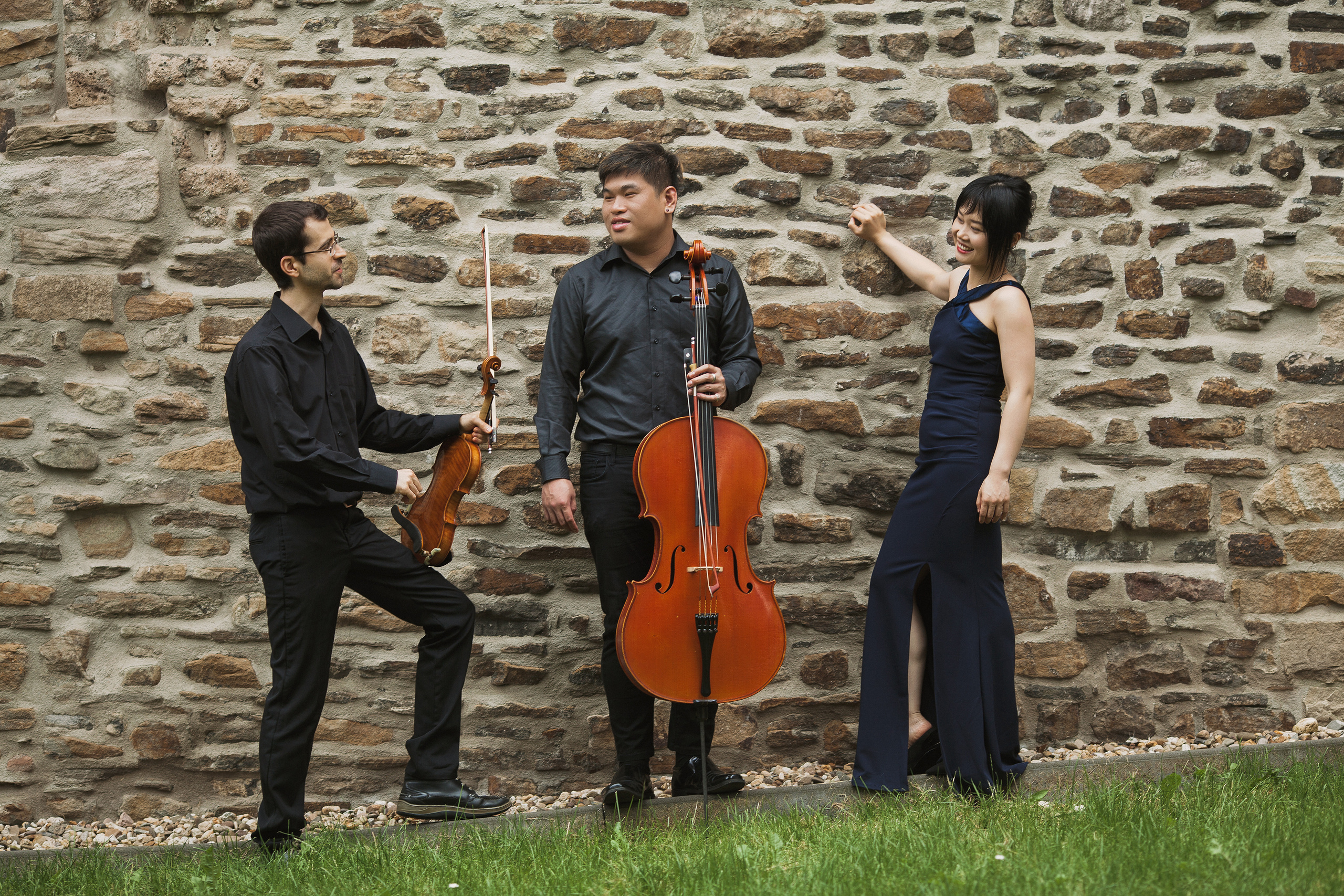 Trio. Nadia Sarycheva Fotografin in Deutschland