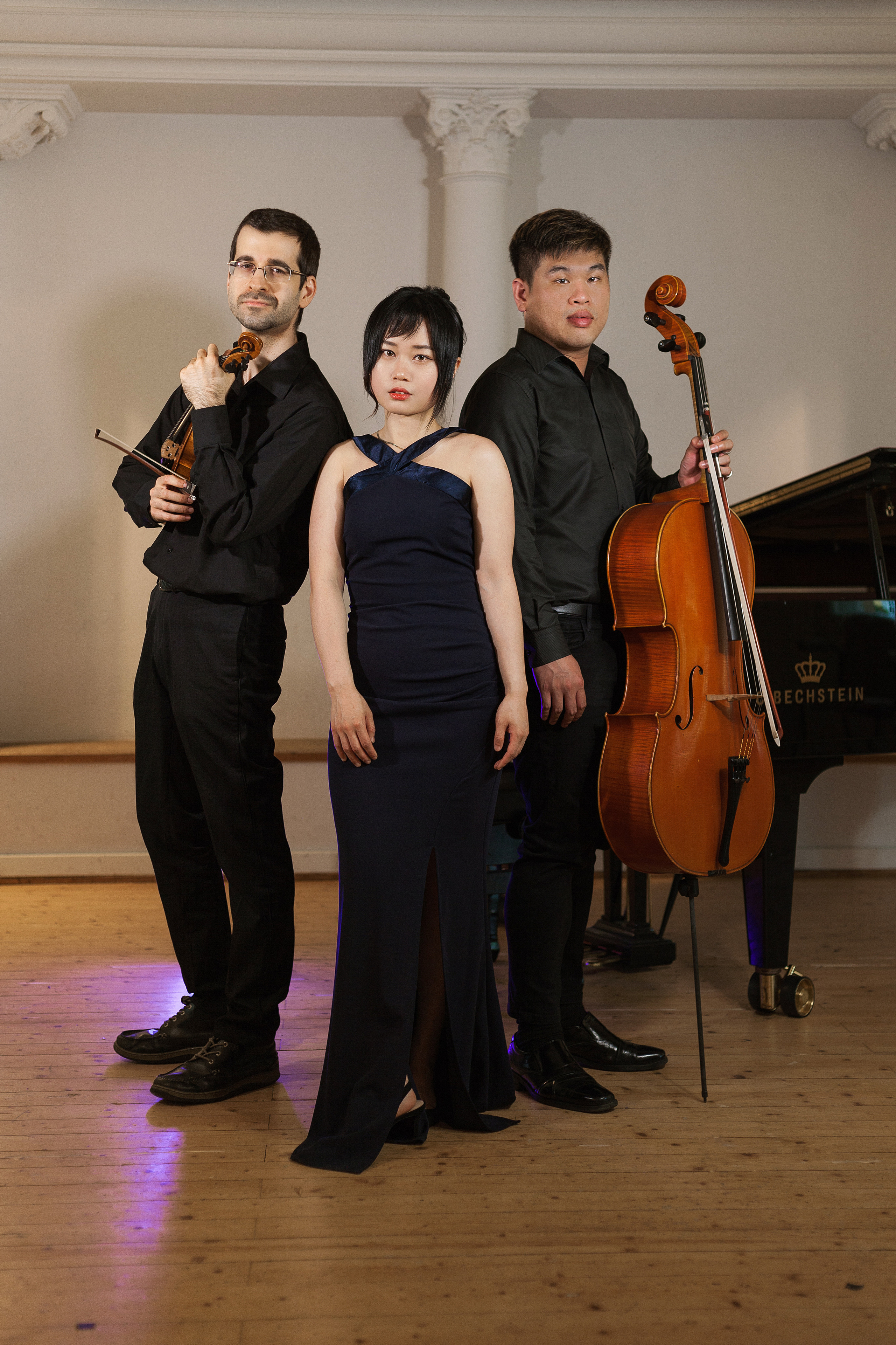 Trio. Nadia Sarycheva Fotografin in Deutschland