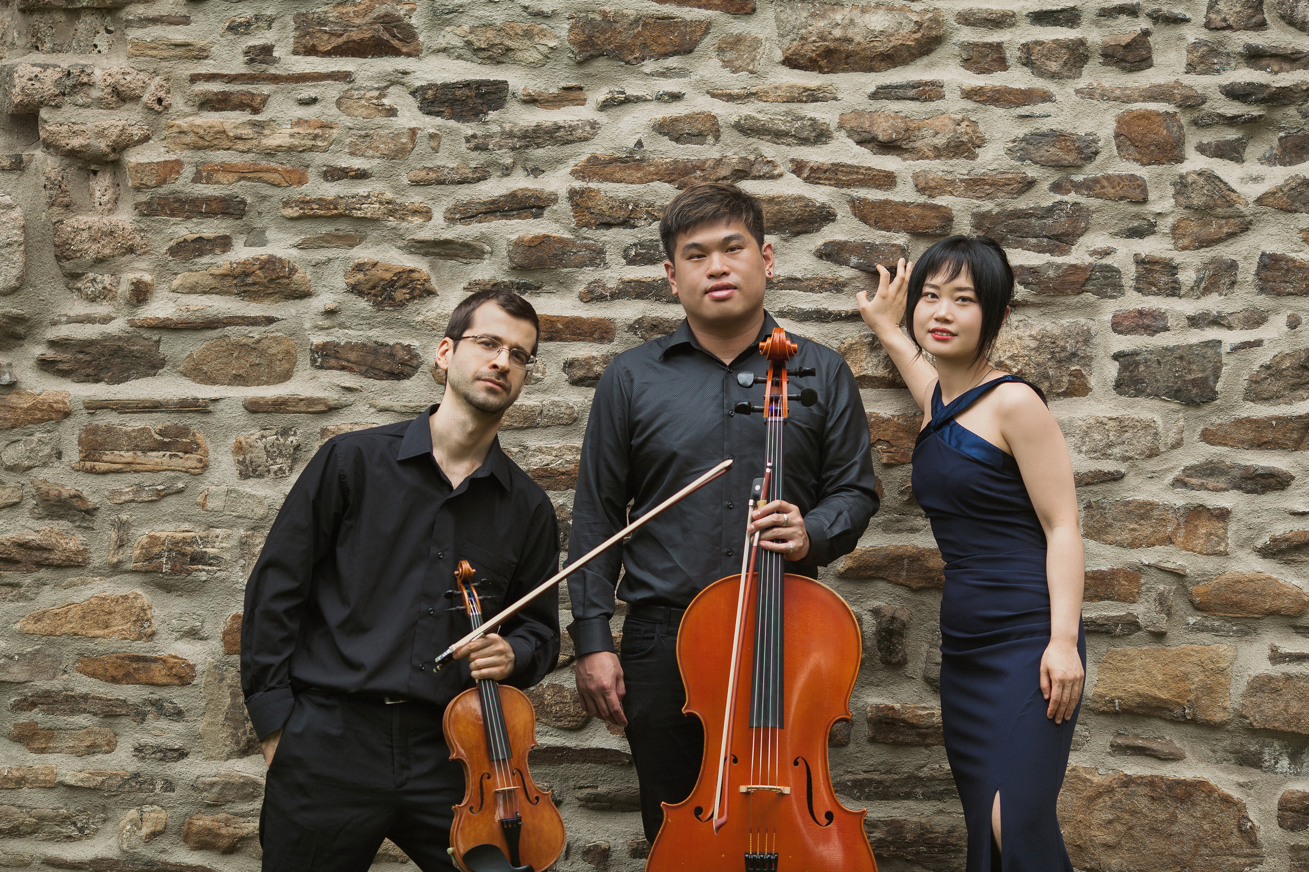 Trio. Nadia Sarycheva Fotografin in Deutschland