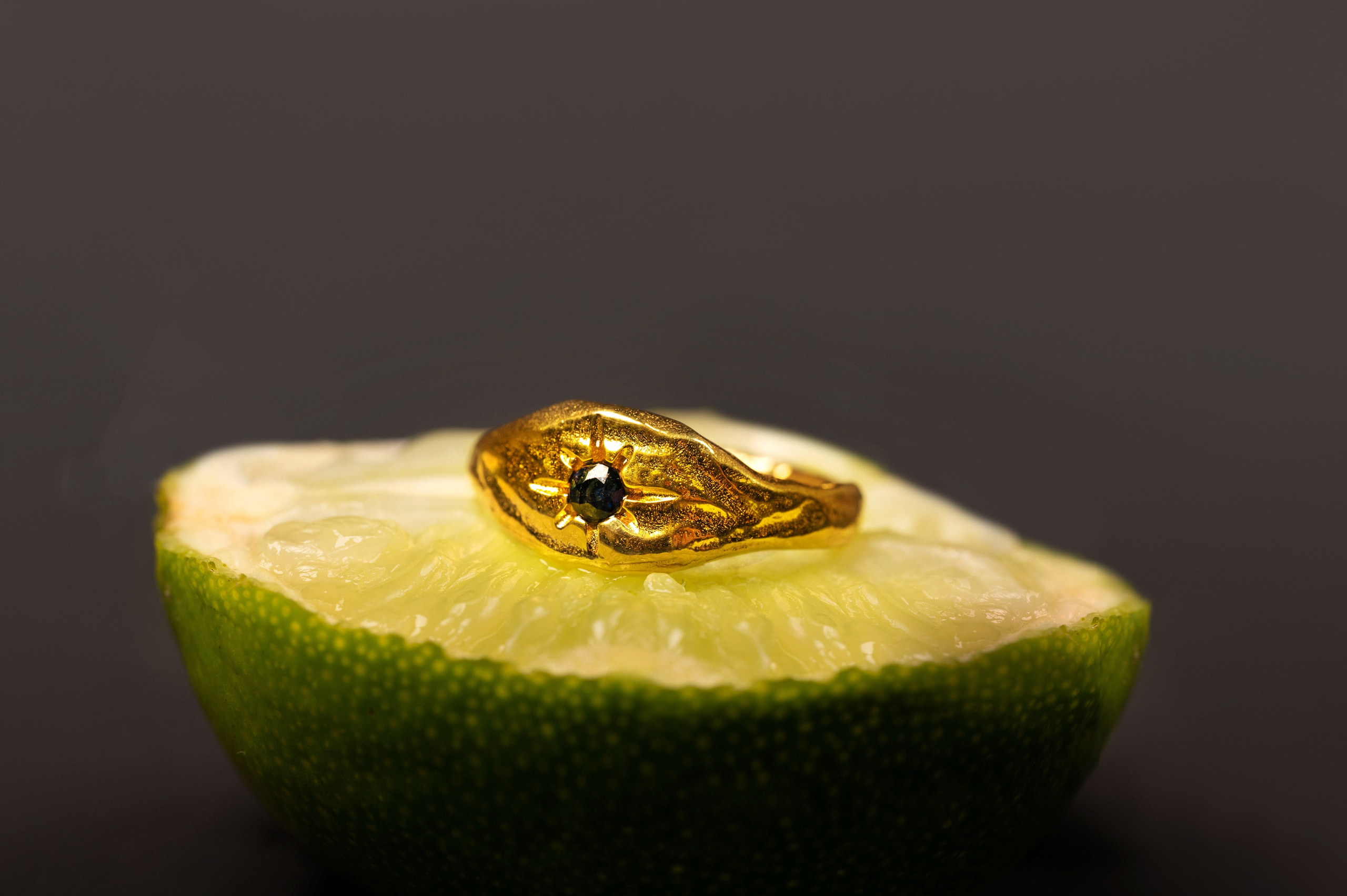 Jewelry “Astartelux”. Photographer in Luxembourg Tanita