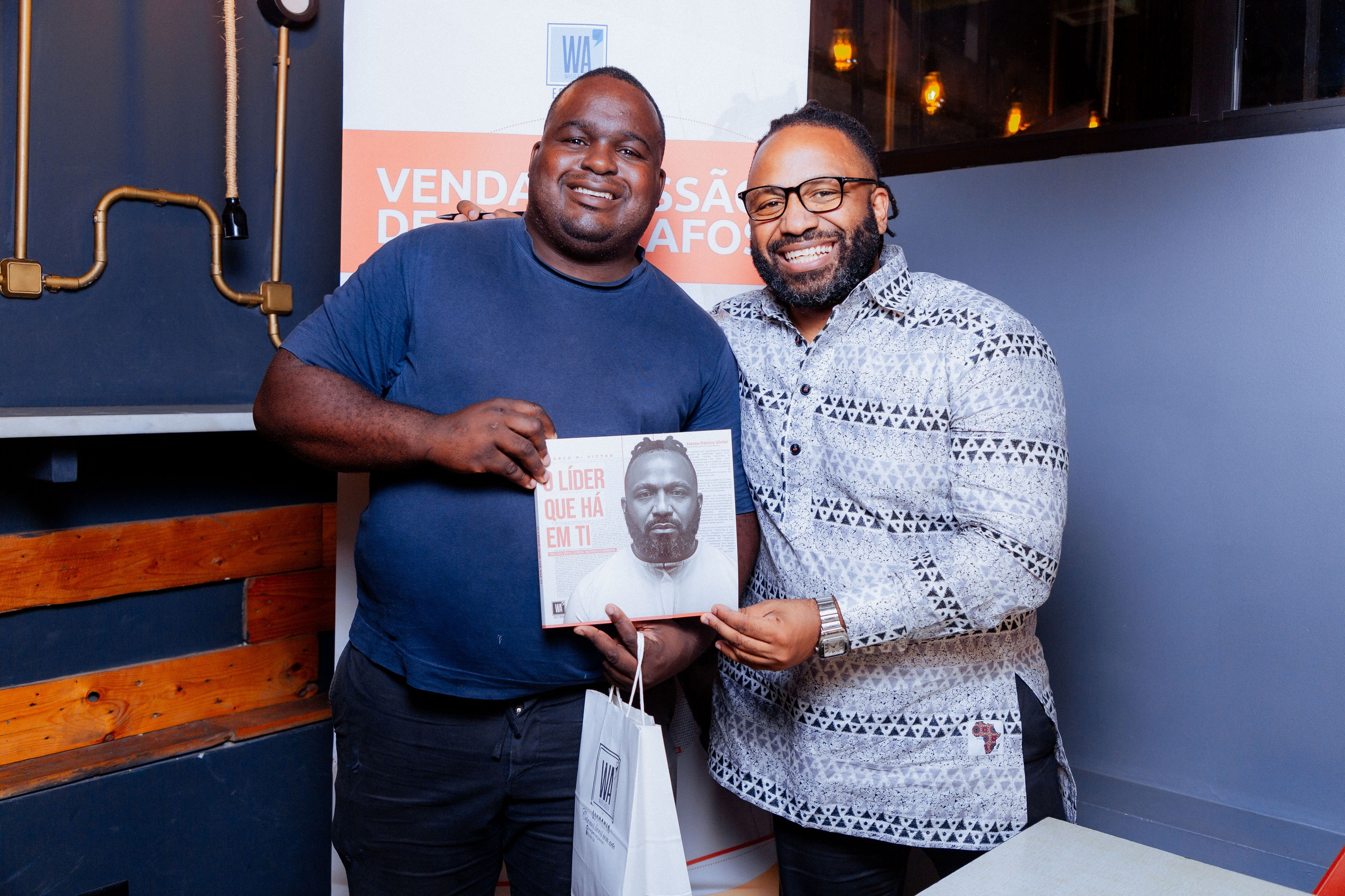 Lançamento do livro — MV