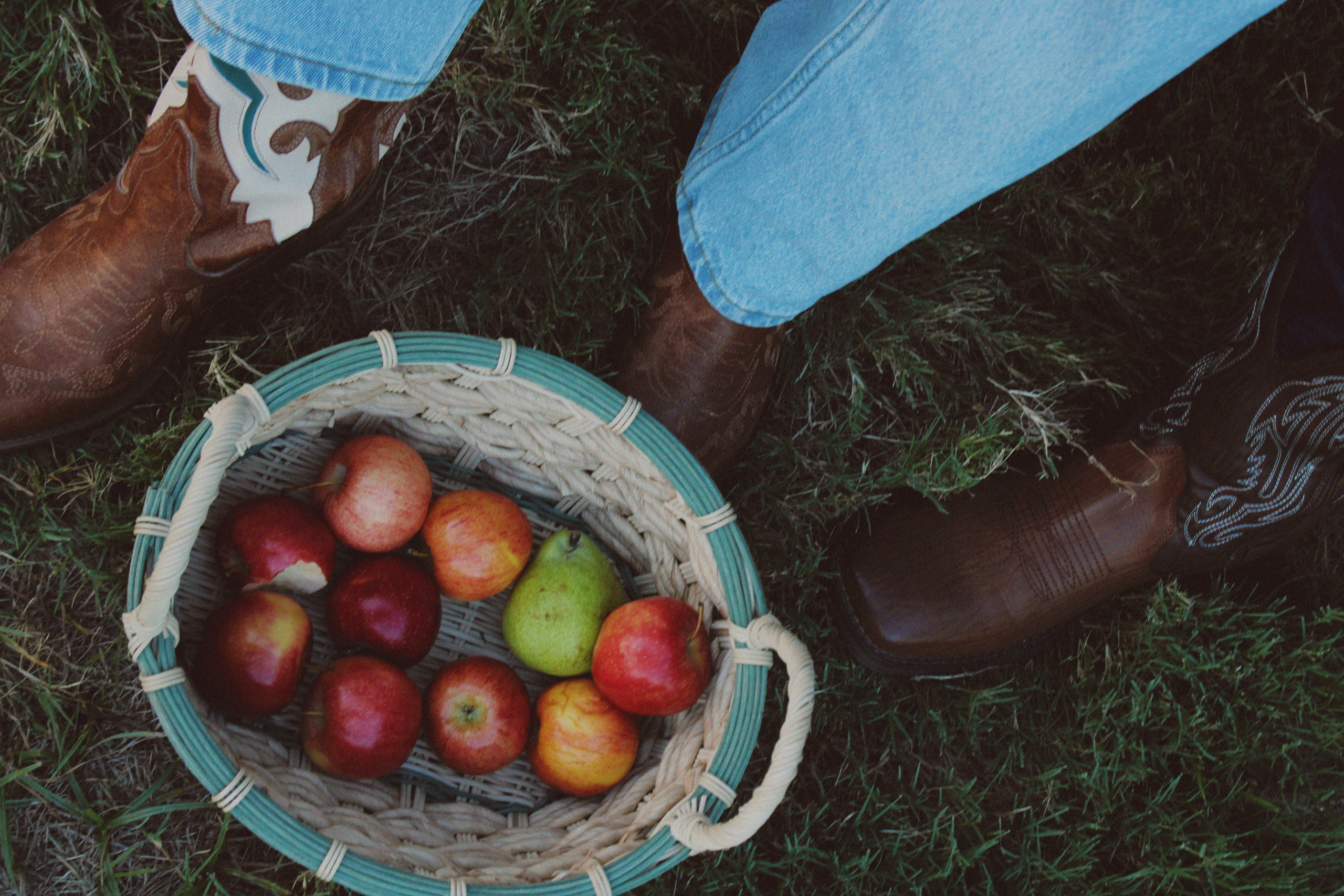 Texas Countryside Family Photoshoot in Cowboy Style. Lana Petrychenko — Portrait & Family Photographer. Valencia, Spain