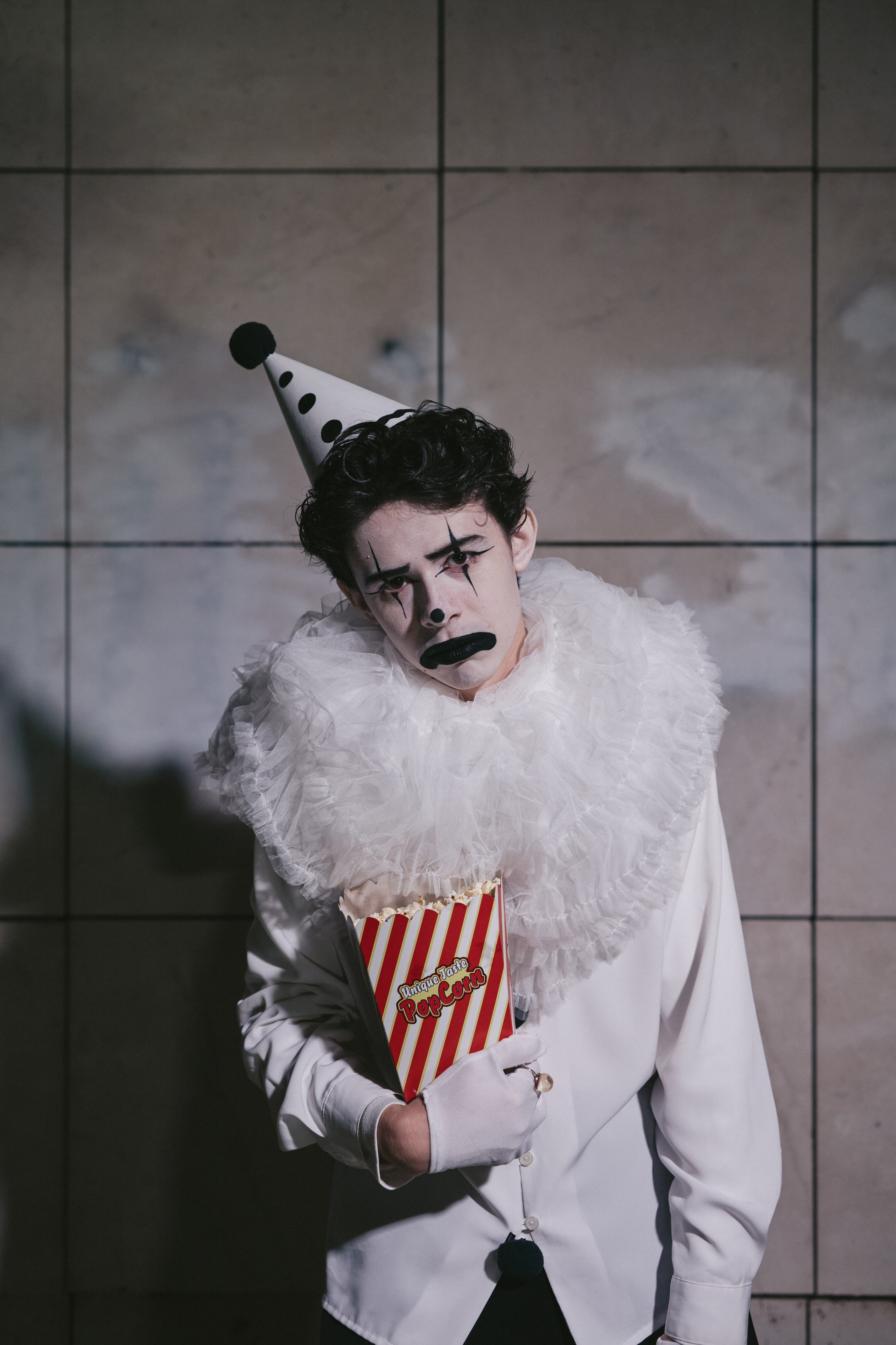 Маска и личность | Концептуальная фотосессия клоуна в Нови Саде. Анастасия Еремина | Фотограф в Сербии | Персональные и бизнес-фотосессии в Белграде и Нови Саде