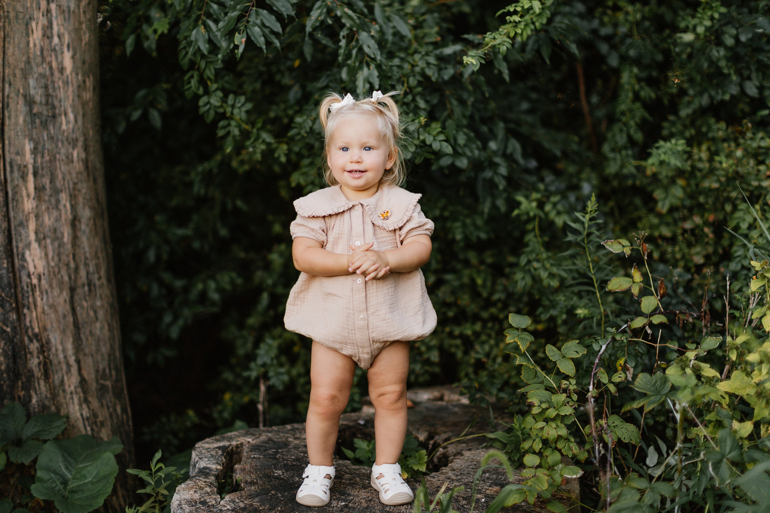 08.21.25 Family Photoshoot. Wedding family event photographer in Chicago Nick Yushevich