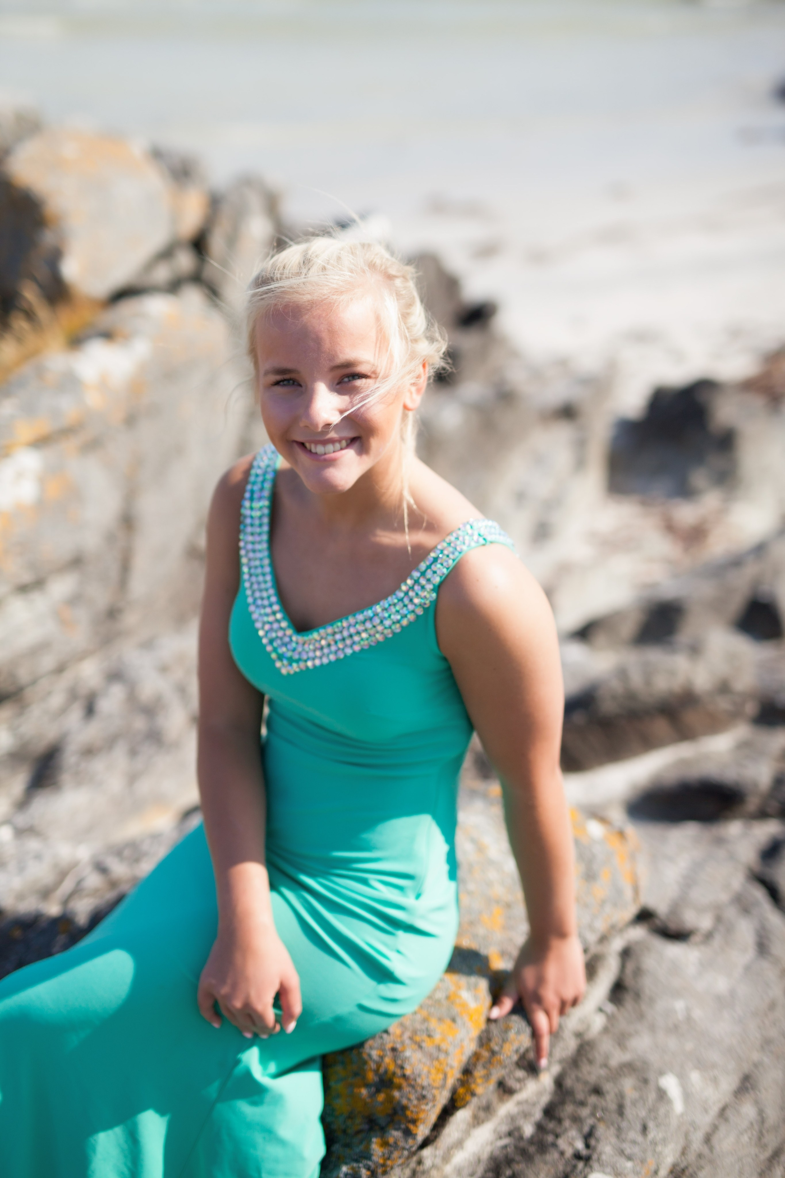 Norwegian coast. Family and real state photographer in Haugesund Dina Vikra