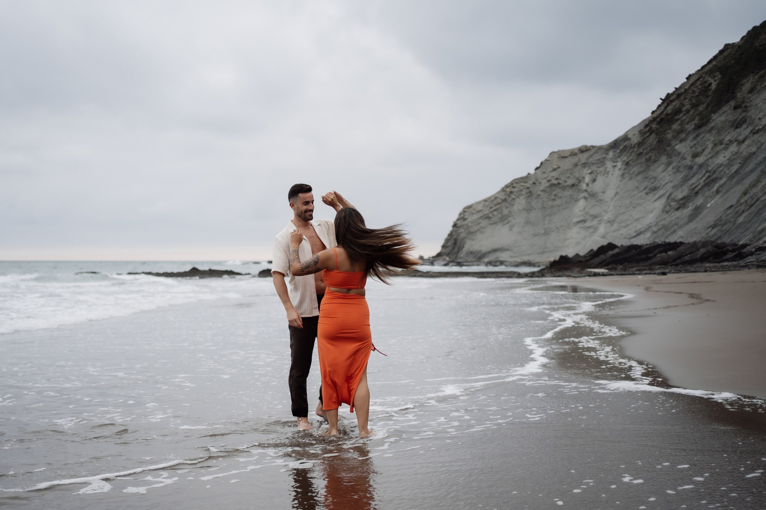 Love story. Holigood foto y video reportaje de bodas en San Sebastián y Europa
