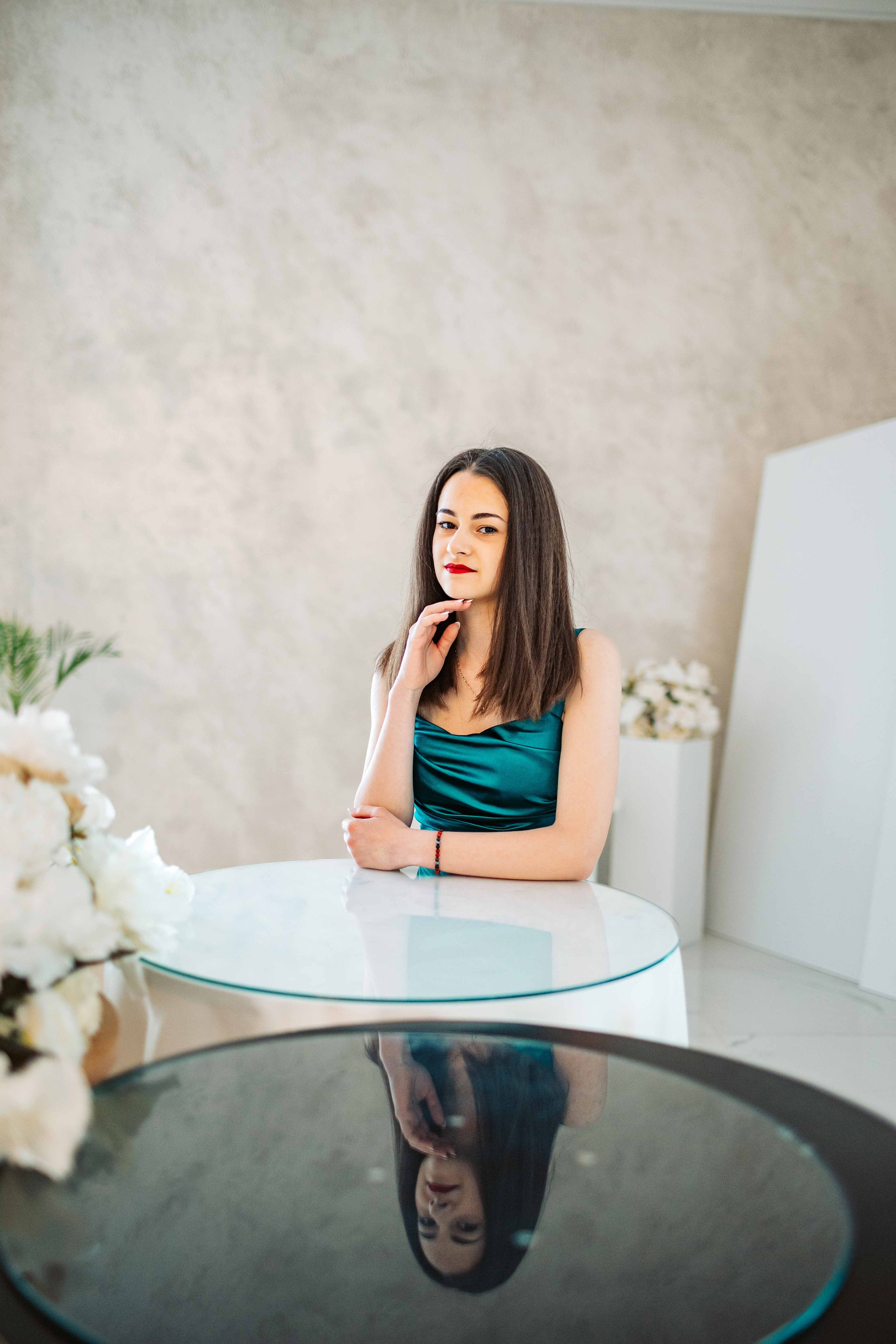 12F — Pedagogic. Contrast Studio