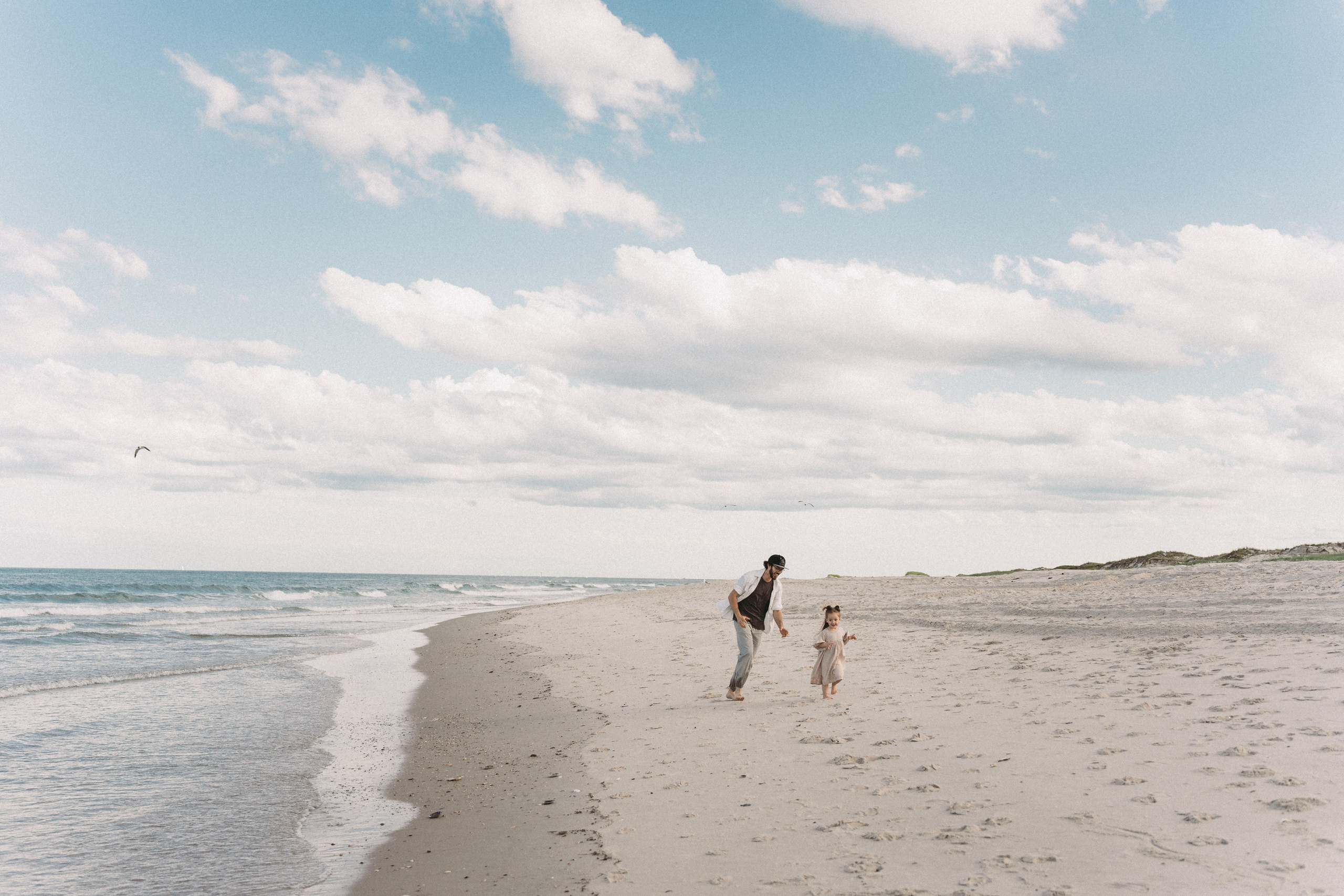 Alexia&Alex. Ocean. Wedding and family photographer and videographer PA, NJ, NY, DE, MD