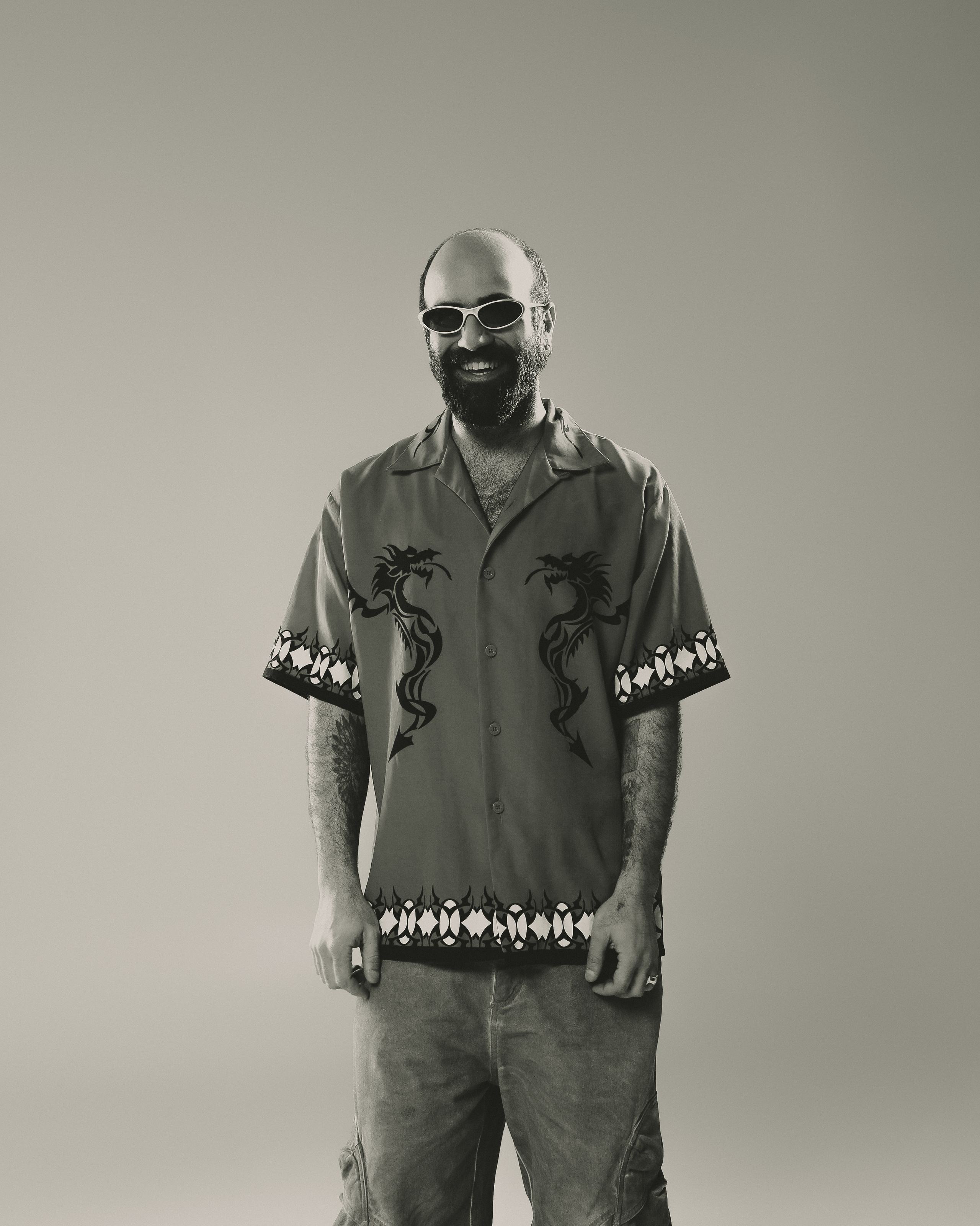 Studio (taron). Asmikiam