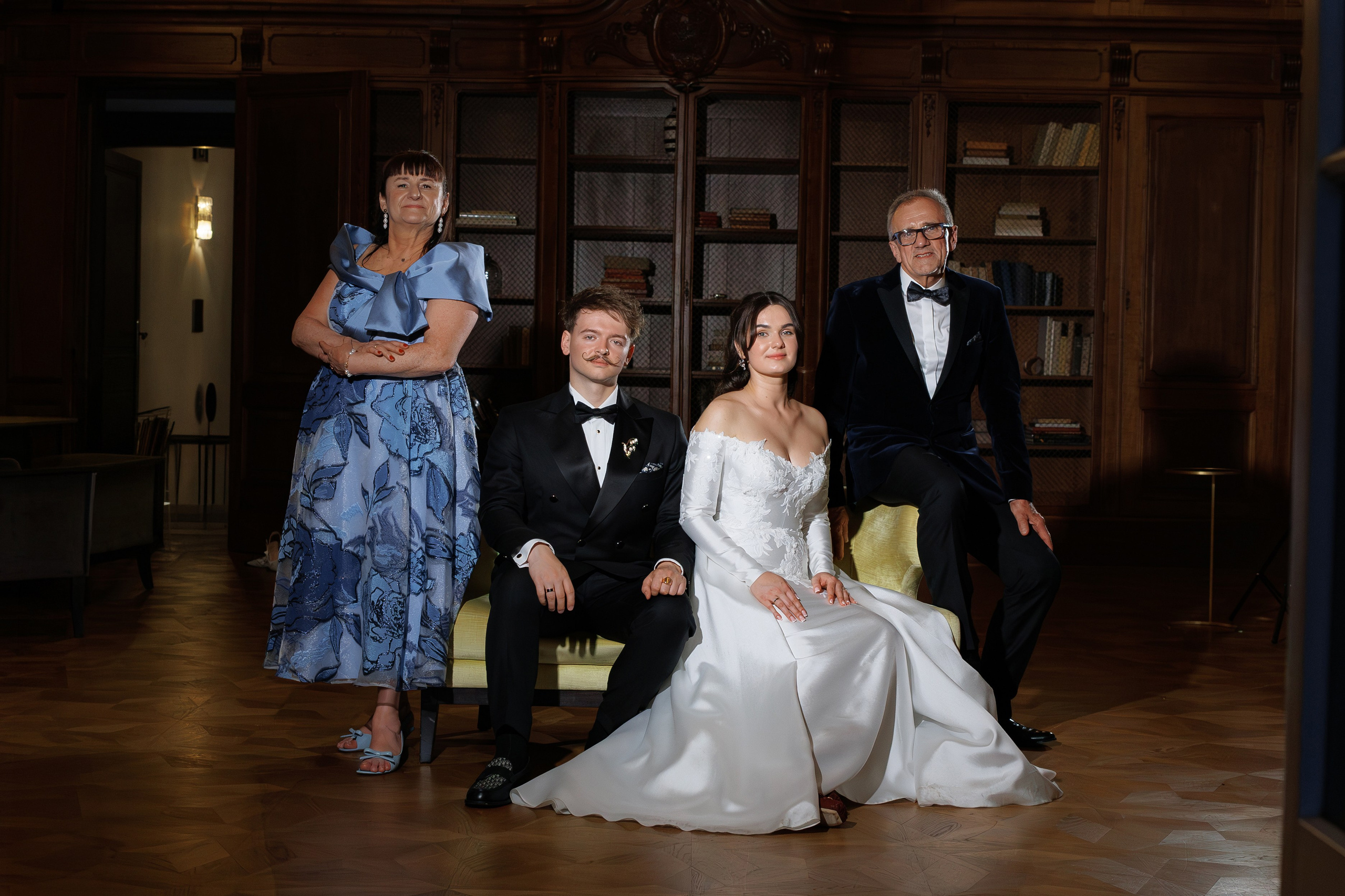 Wiktoria & Kacper. Pałac Goetz. Fotograf ślubny i rodzinny w Krakowie Yana Klymova