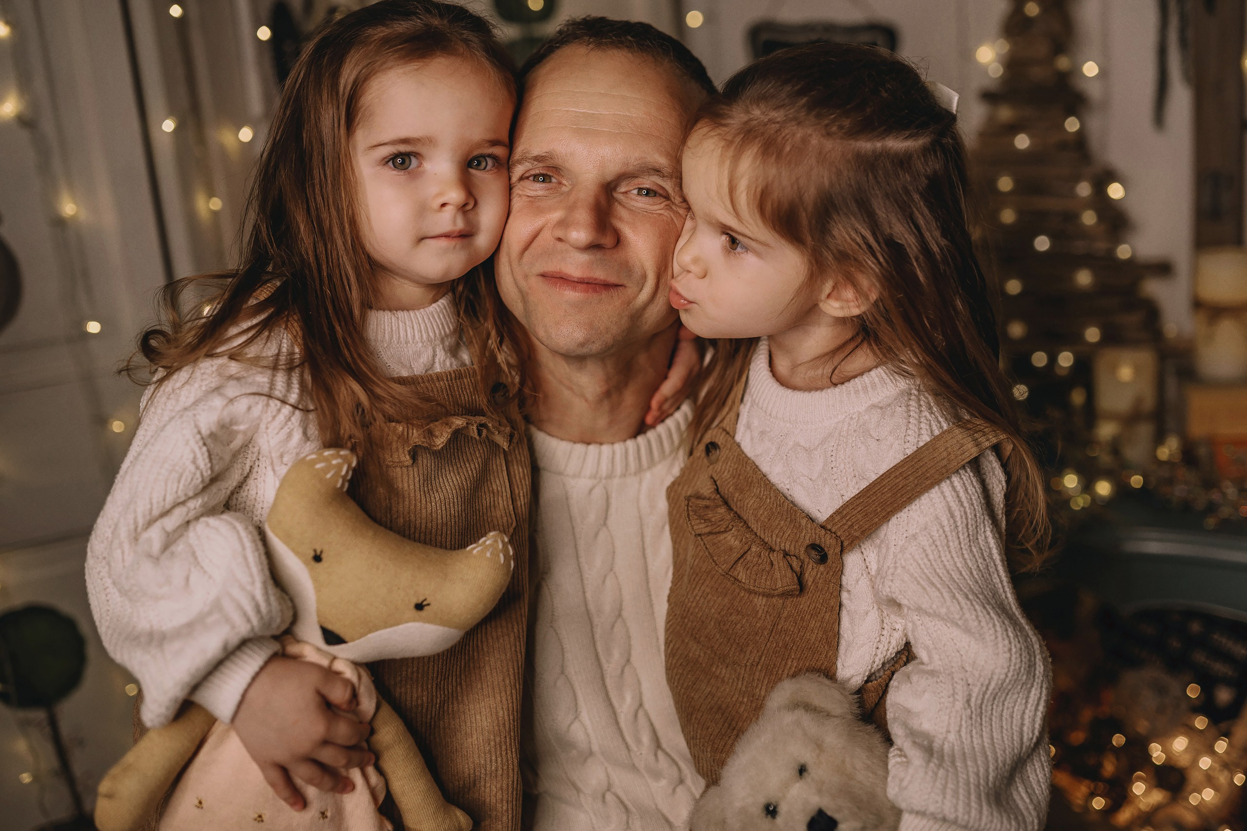 11.26.2025 Christmas Photoshoot. Wedding family event photographer in Chicago Nick Yushevich