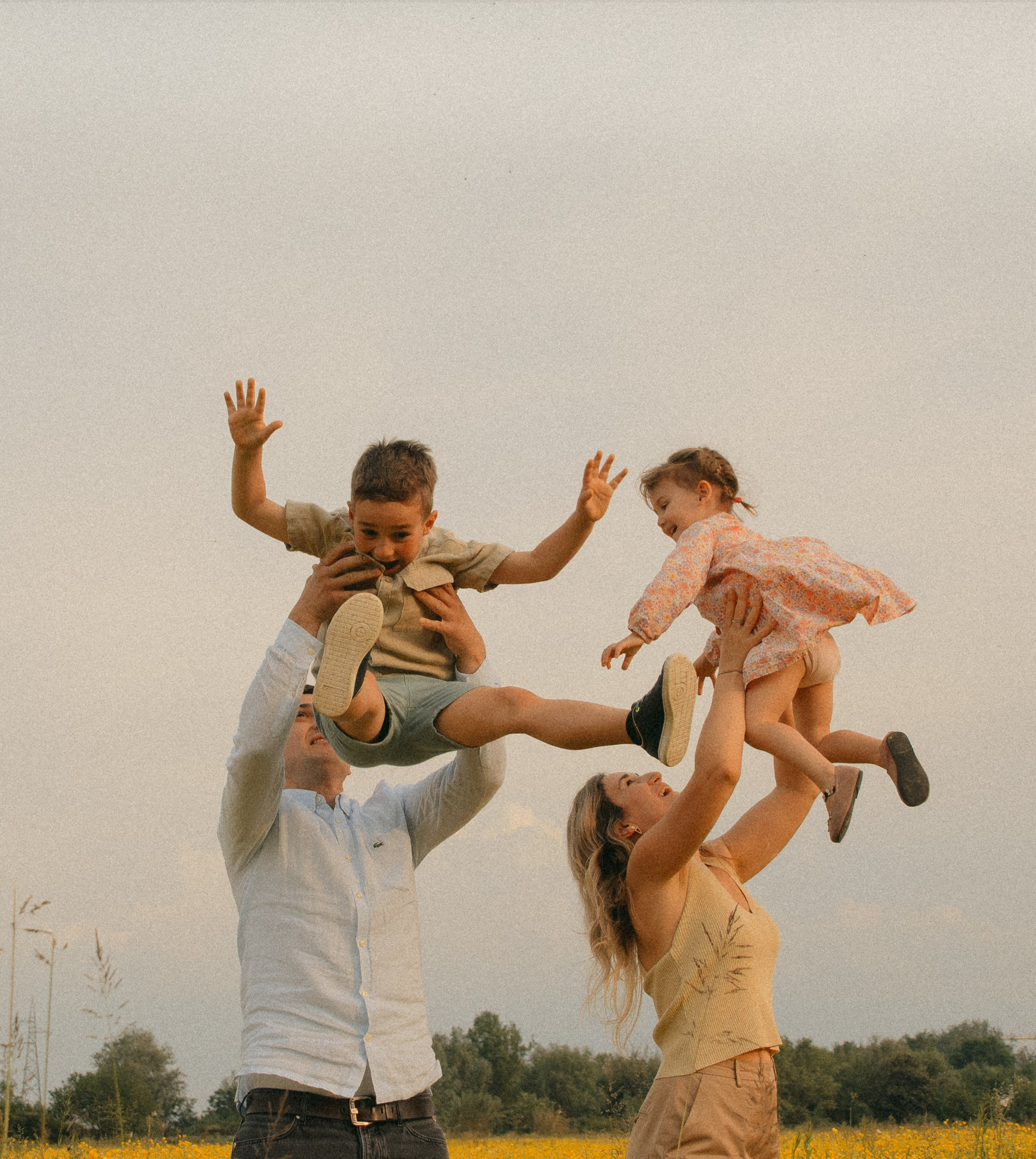 Family photoshooting R&A. Anastasiia Buchinskaia Photographer in Milan