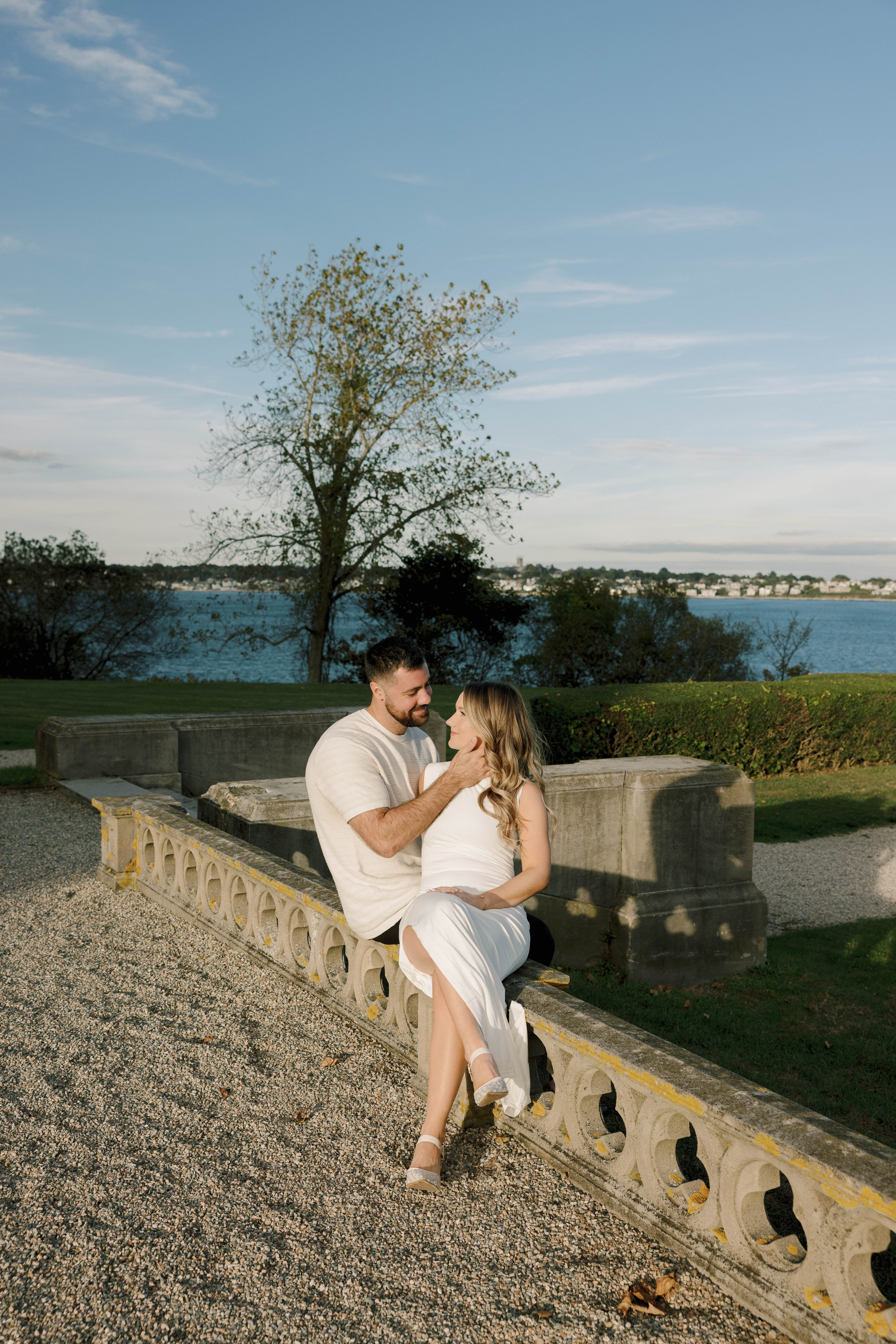 Coastal Elegance in Newport. Rhode Island Wedding Photographer Tati Simpson