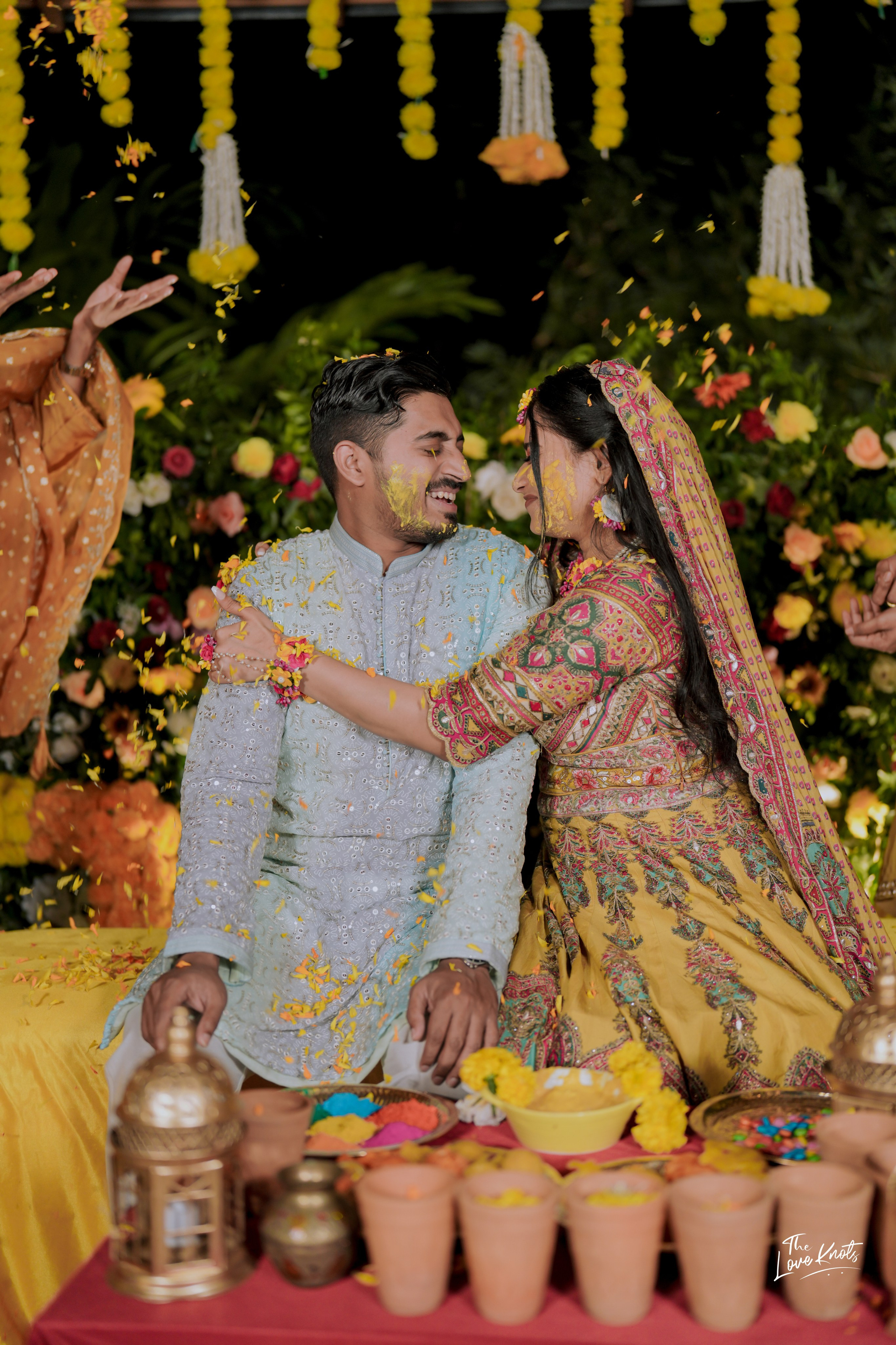 SHAHANA. Theloveknots