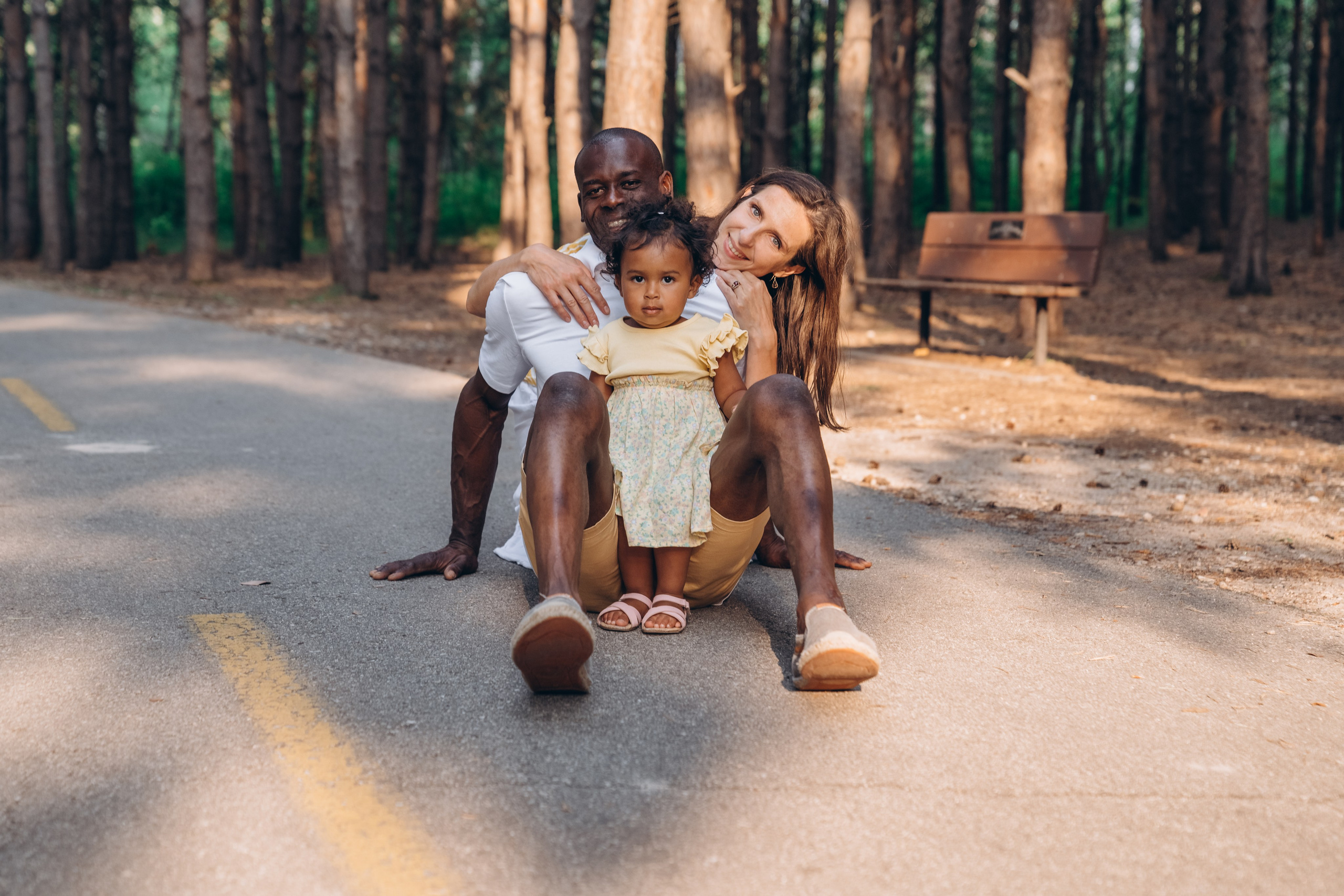 Family in Birds Hill. Photographer Viktoriia Skavronskaya