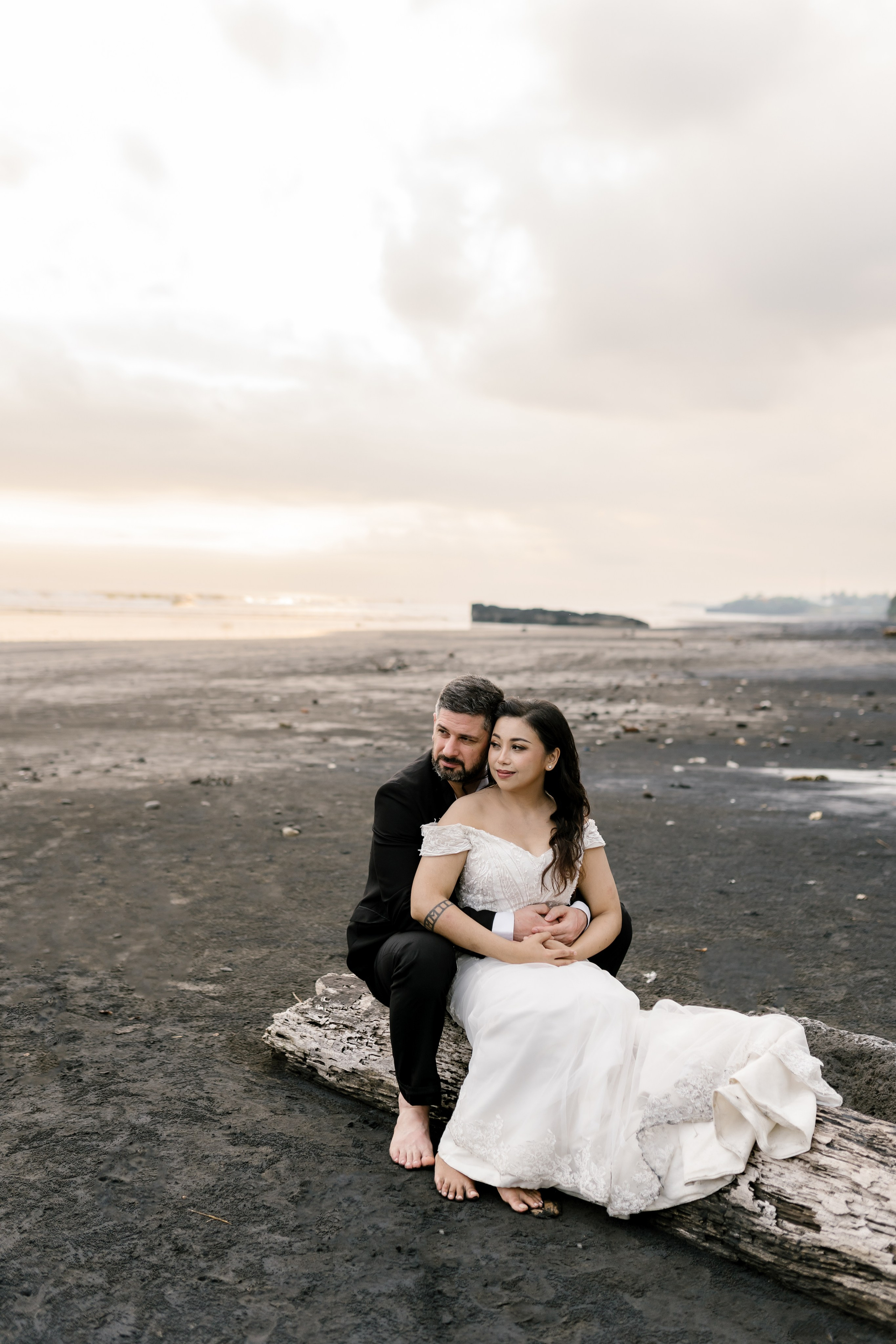 Honeymoon Photoshoot in Bali. Female Photographer in Bali