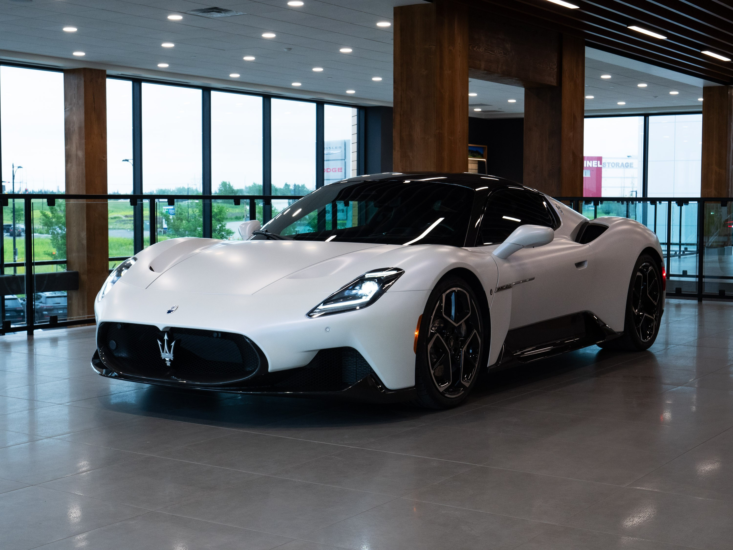 Maserati MC20. Dimitri Ilkov Photography — Capturing Life’s Moments in Edmonton, Cana