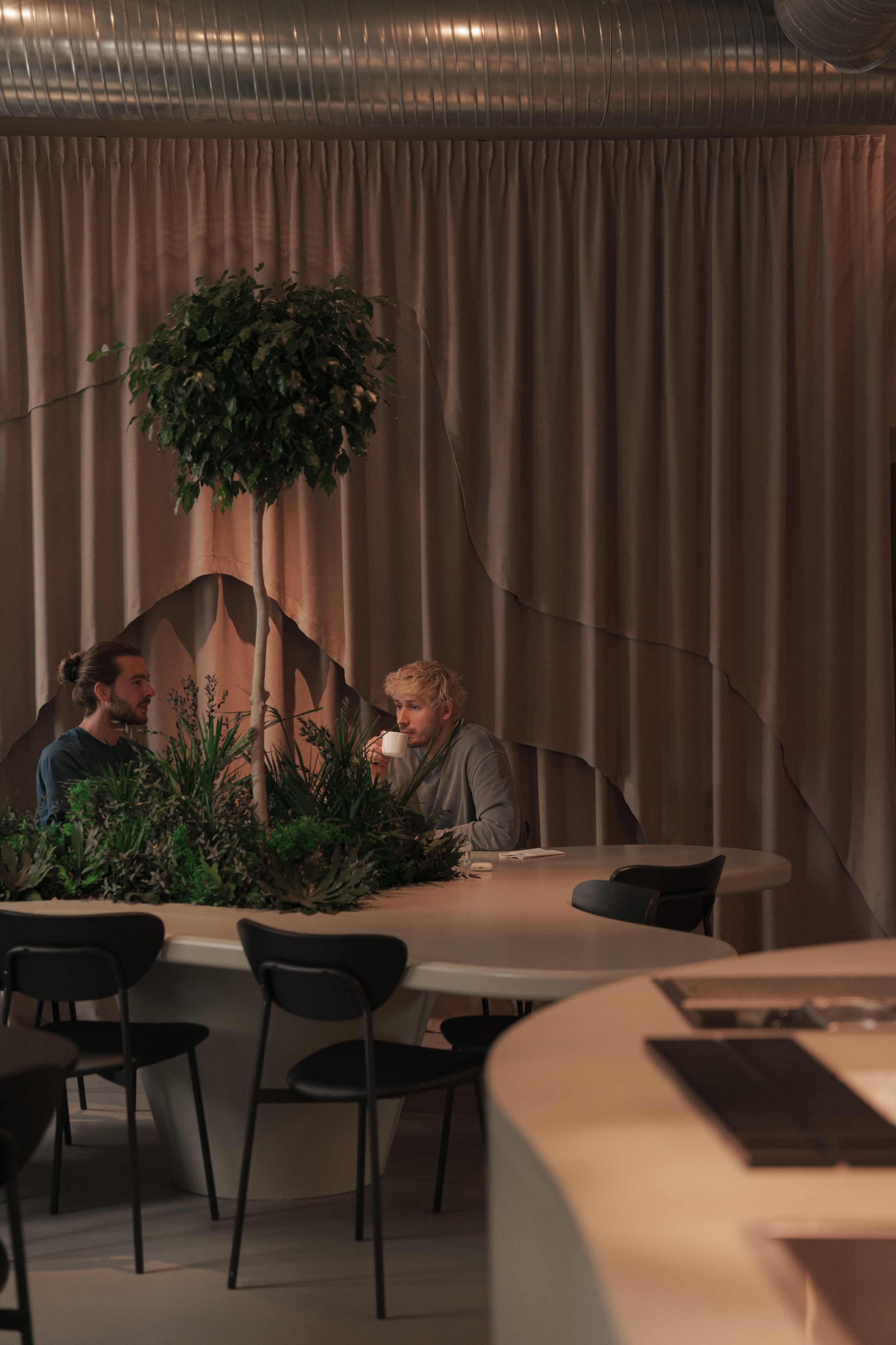 EFSY | Coffee & Cocktail Bar | Prague