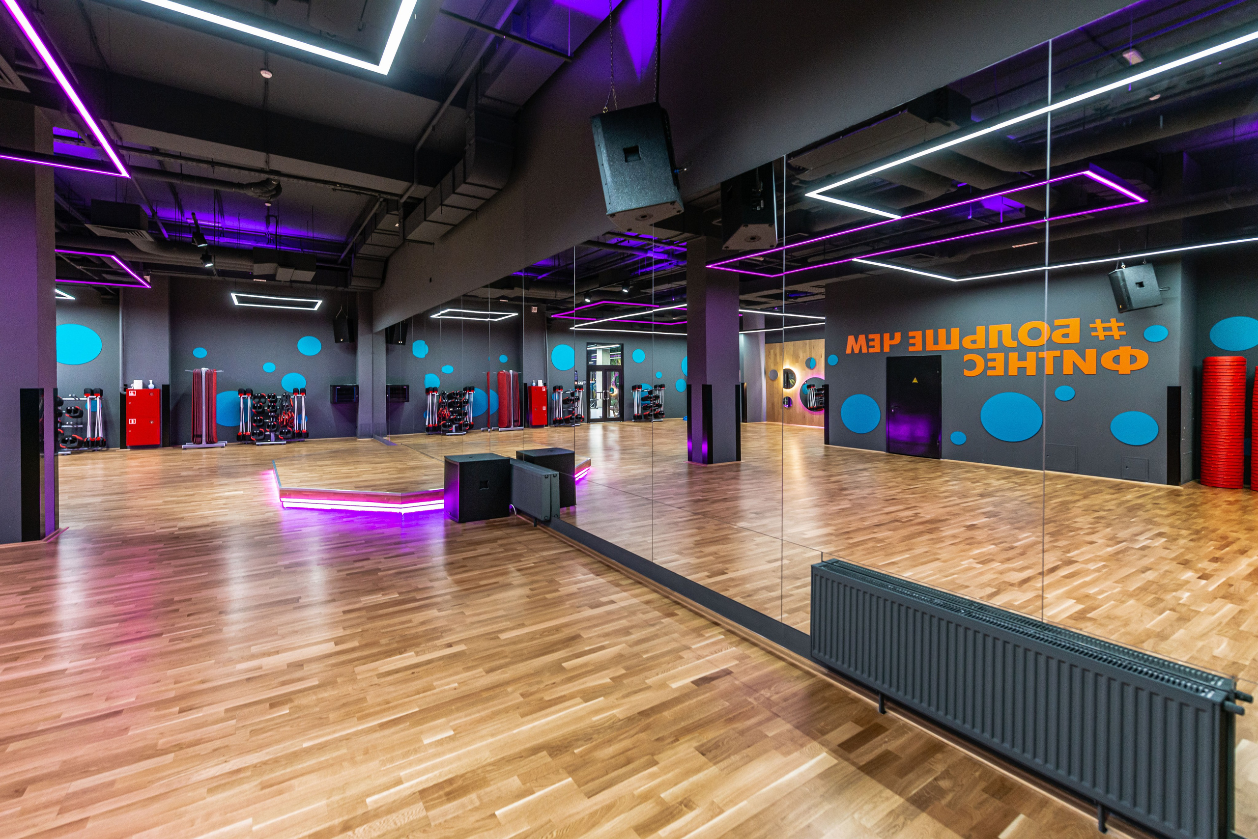 Фитнес-клуб DDX Fitness в Жулебино. ФОТОГРАФ МЕКСИКА КИНТАНА-РОО