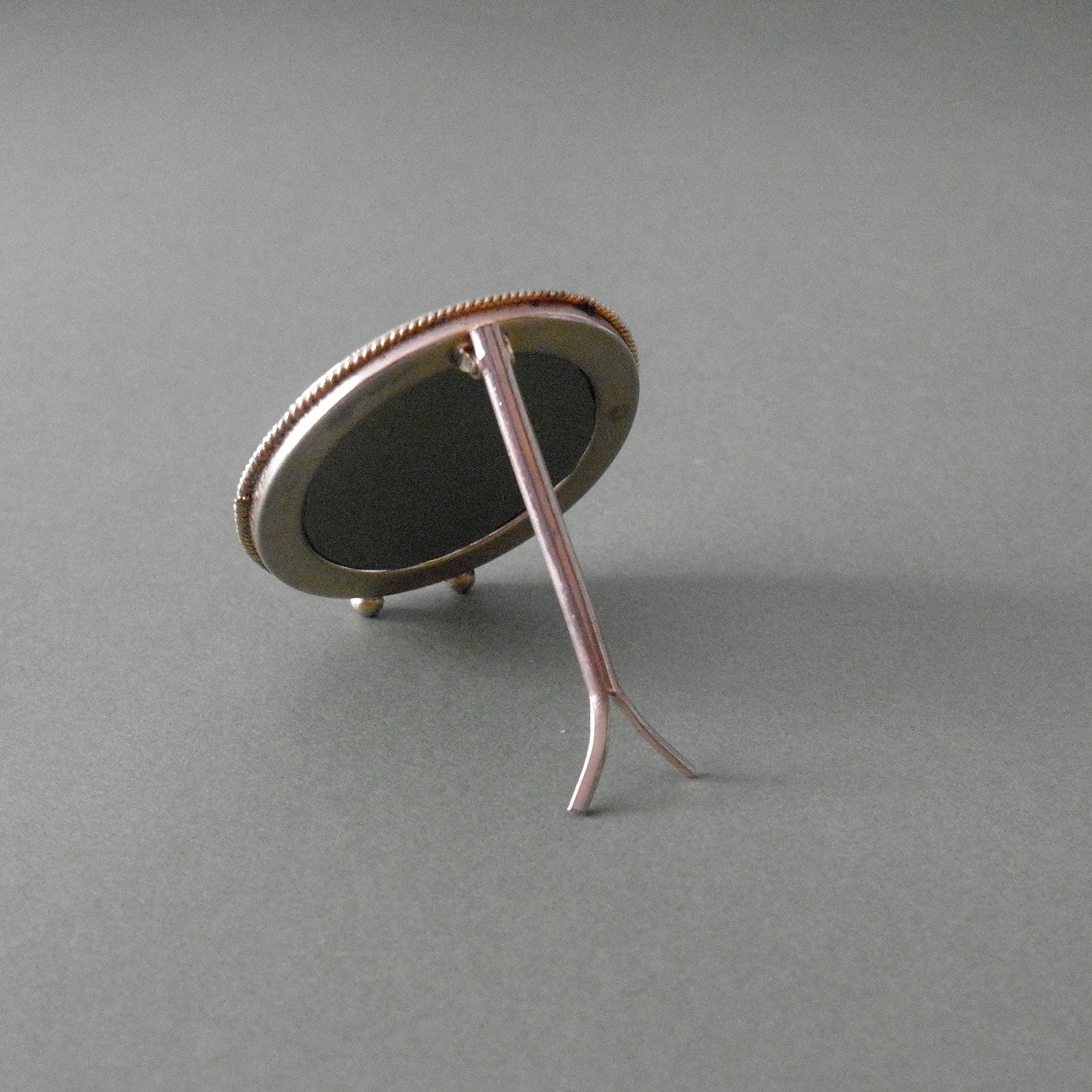 Mosaic beetle. Современнные и актикварные украшения в Барселоне, Москве и Санкт-Петербурге