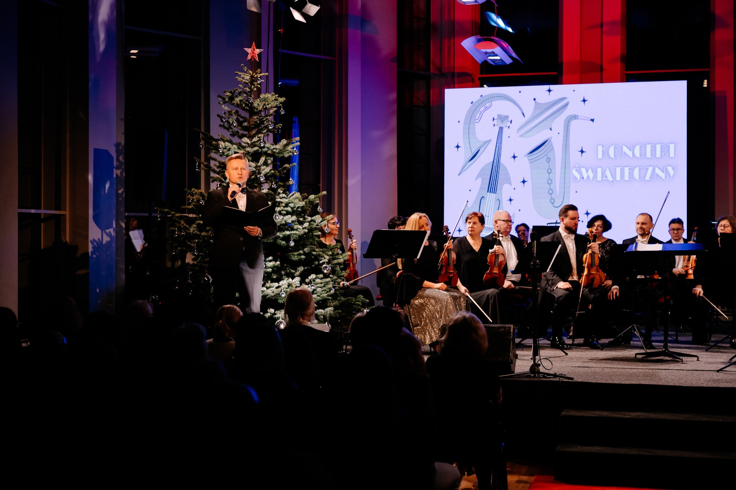 Opera Leśna. Fotograf Ślubny Warszawa - Sesje Biznesowe Rodzinne Eventy