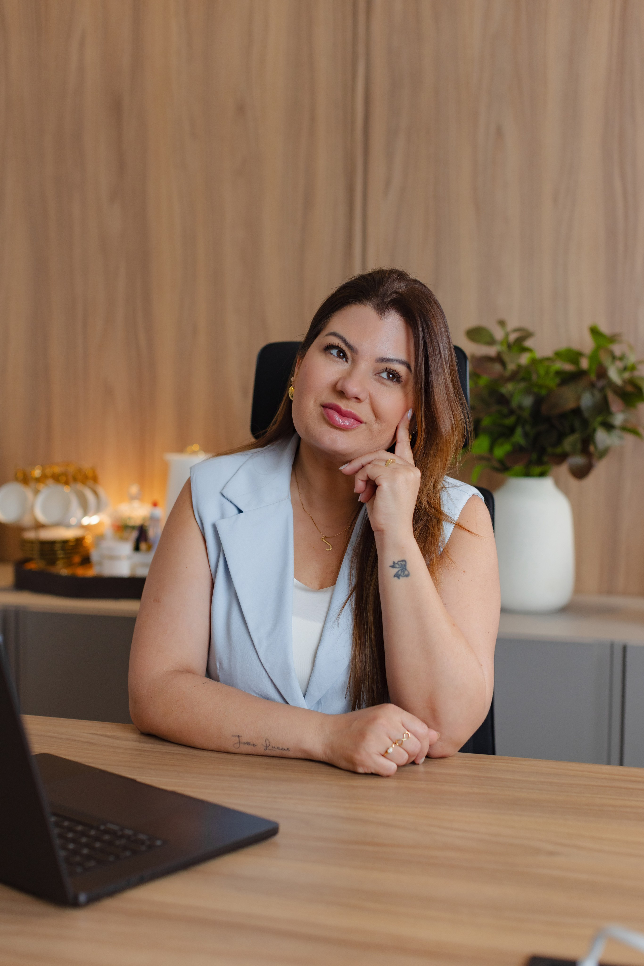 JUSSARA MADEIRA. ESTUDIO DOZE