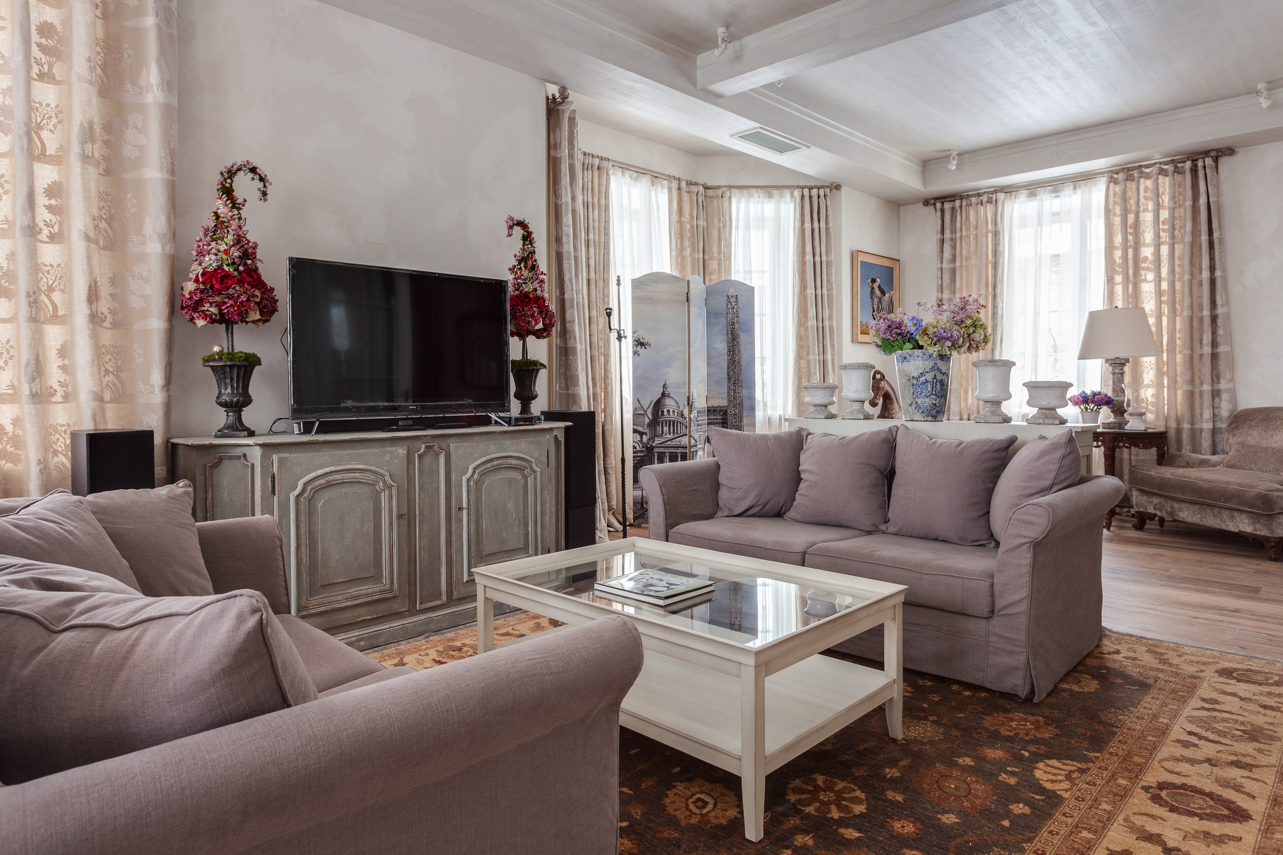 Provence style living room interior - photographer Andrey Dunin