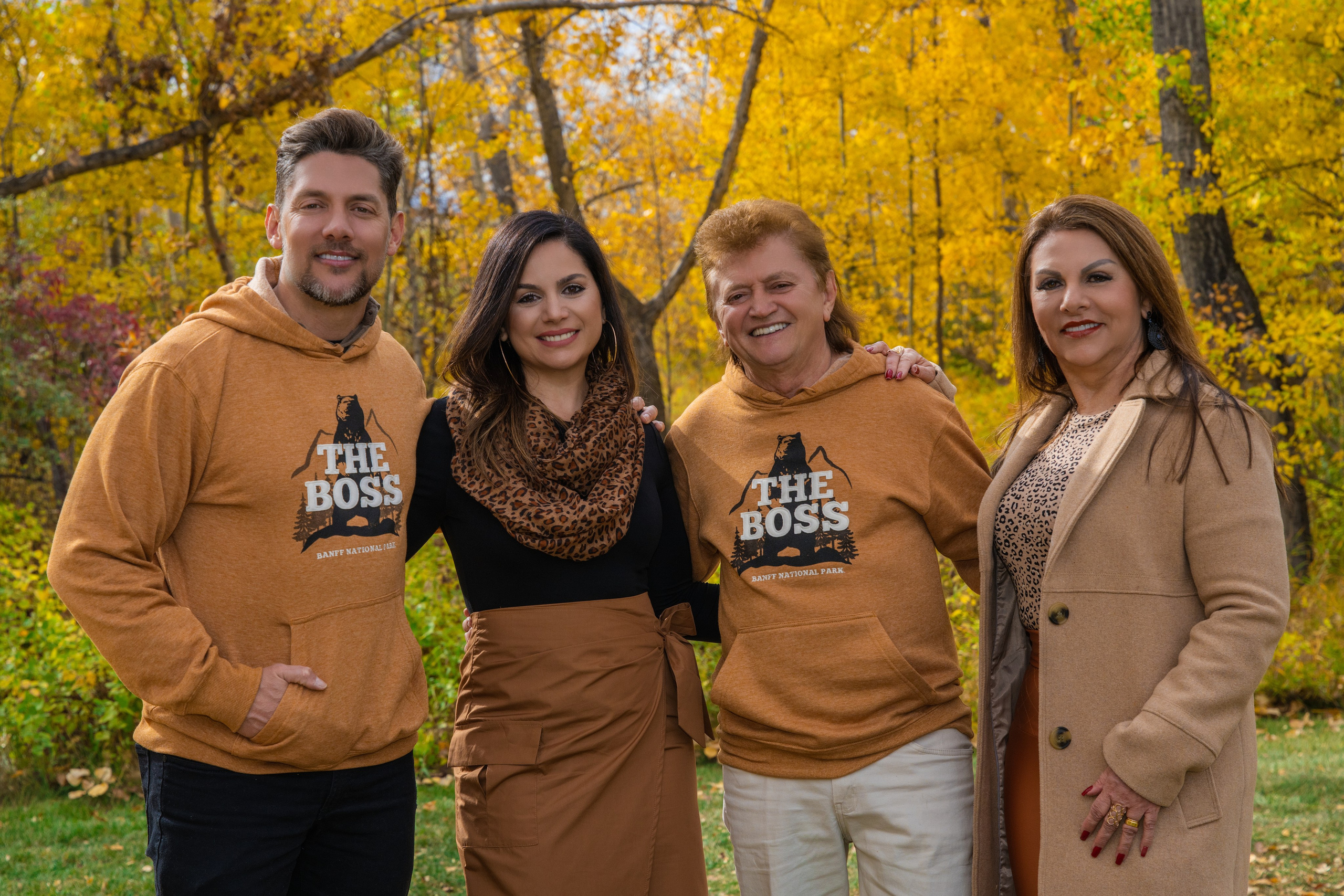 Ariana’s Family. Carlos Lima Photography — Photographer in Calgary