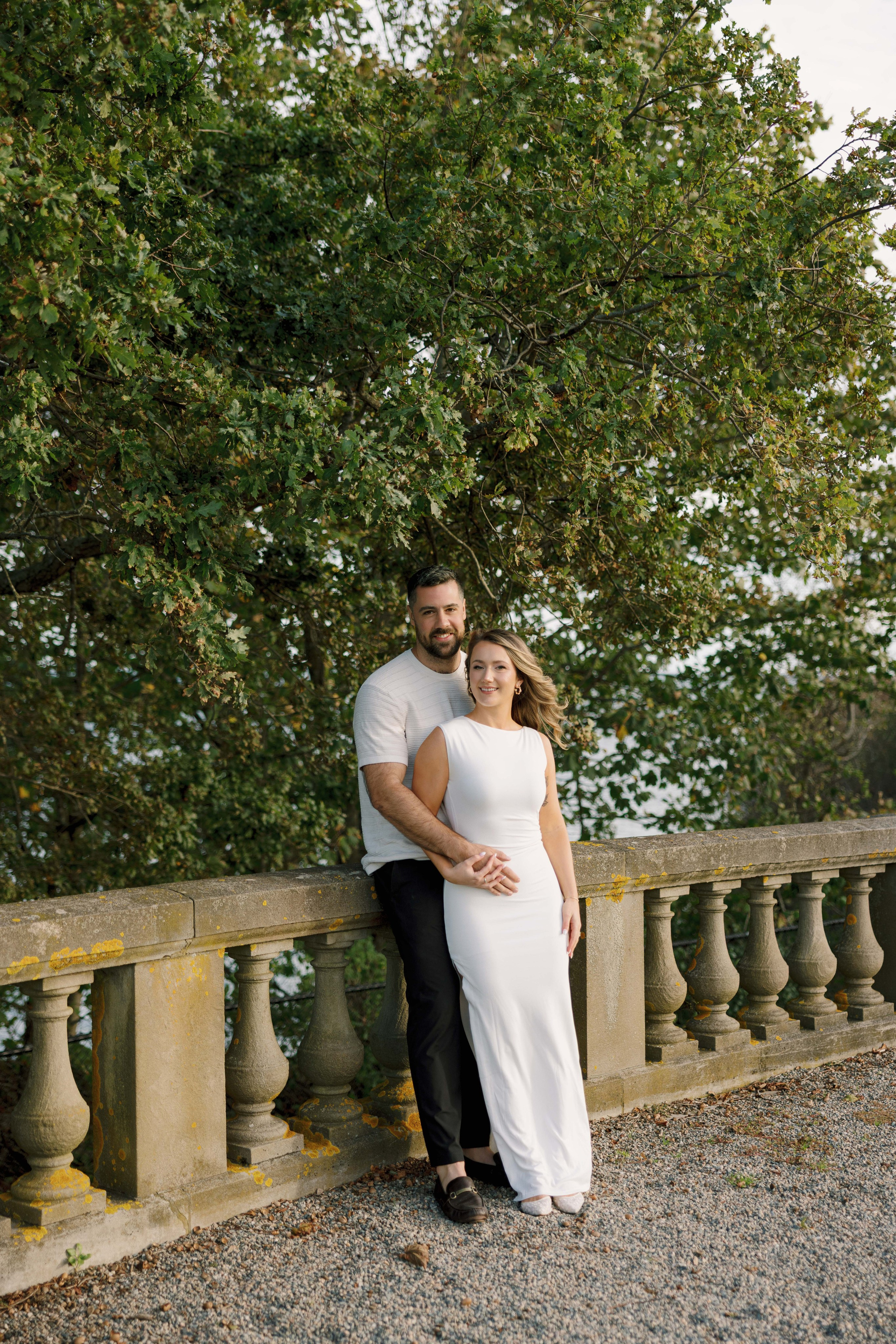 Coastal Elegance in Newport. Rhode Island Wedding Photographer Tati Simpson