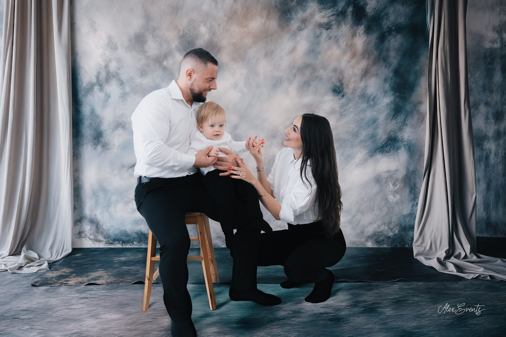 Fotograf Studio copii 1 an Romani Danemarca | Alex Events. AlexEvents Fotograf / Videograf de evenimente Danemarca DK Horsens, Arhus, Odense, Vejle.Nunta, botez, foto-studio