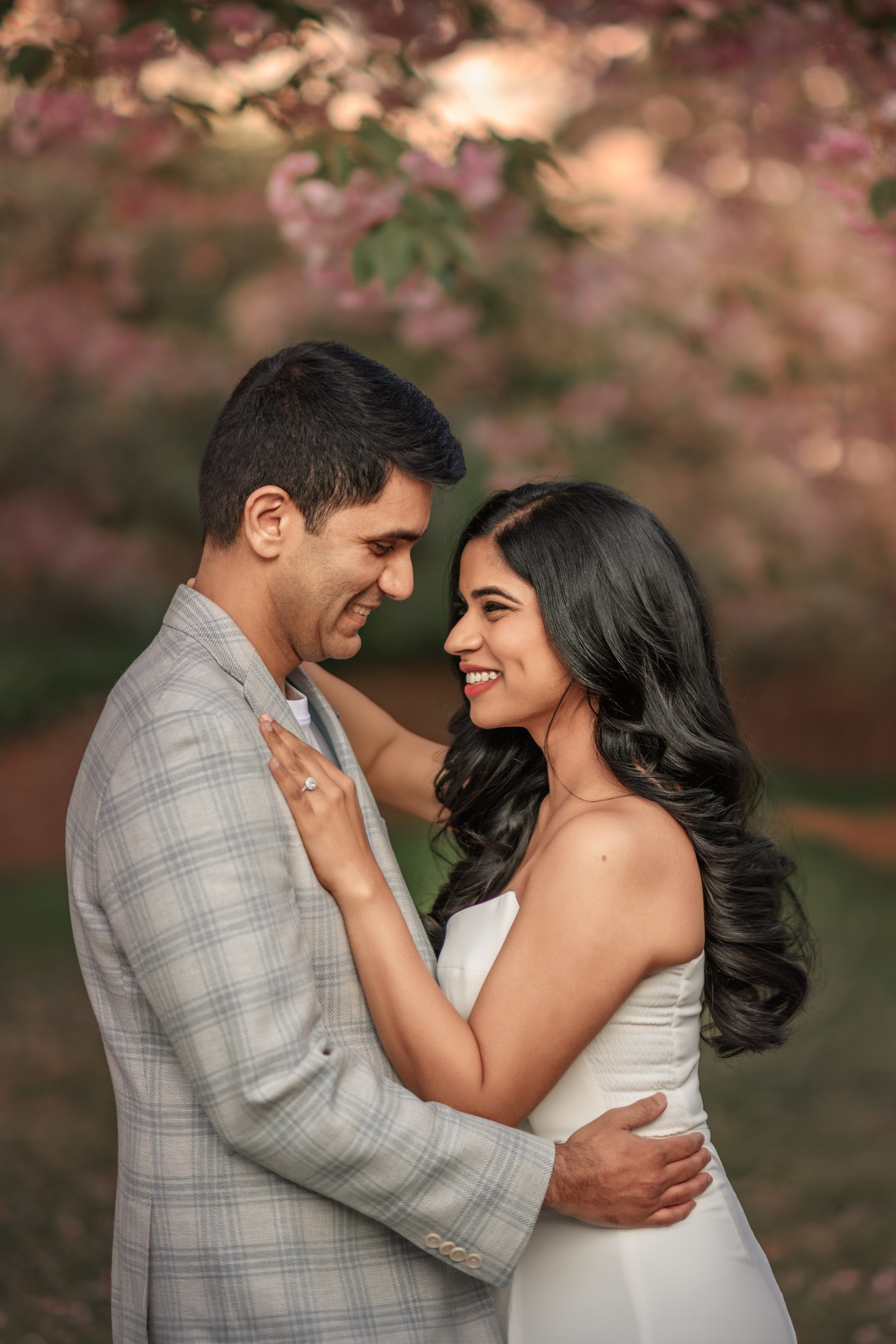 Praveena with her husband. Wedding & family photography in Seattle area. Helen Michelle photographer