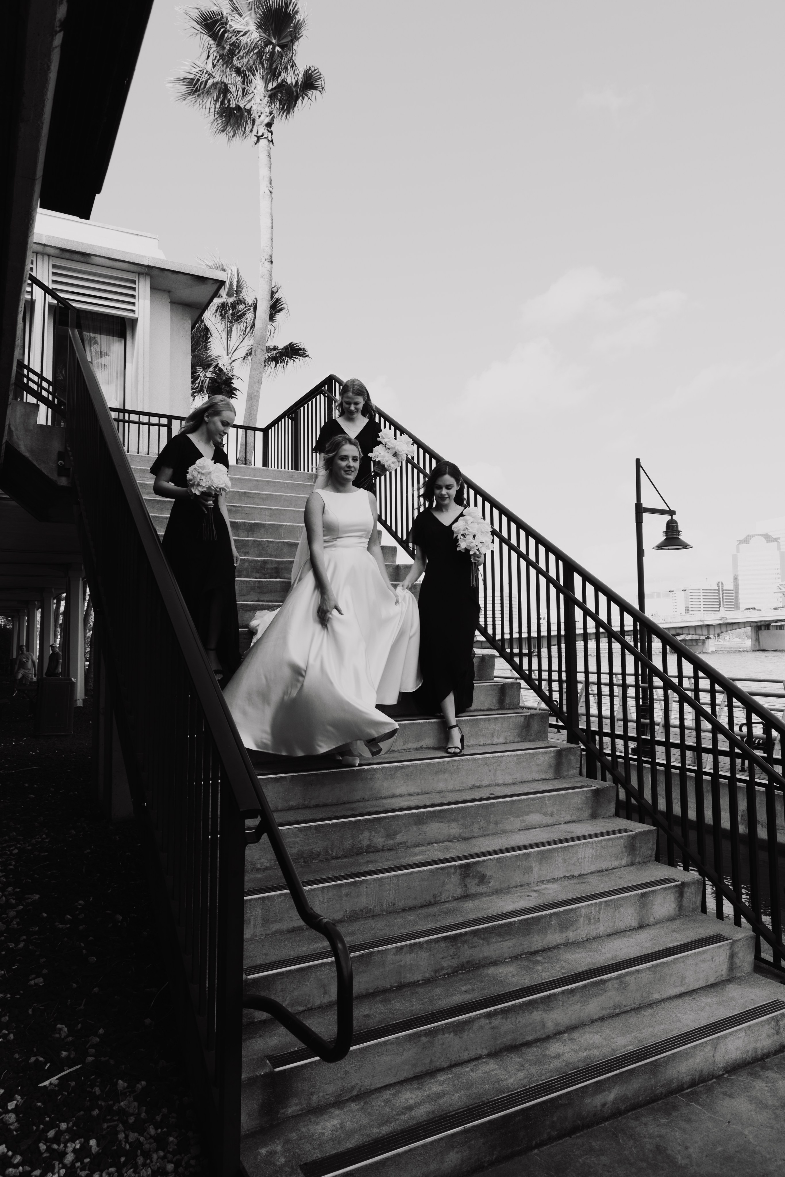 Wedding photography. Eikanmedia | Photographer and videographer capturing weddings, families, engagements, pregnancy & newborns | Vancouver, WA | USA