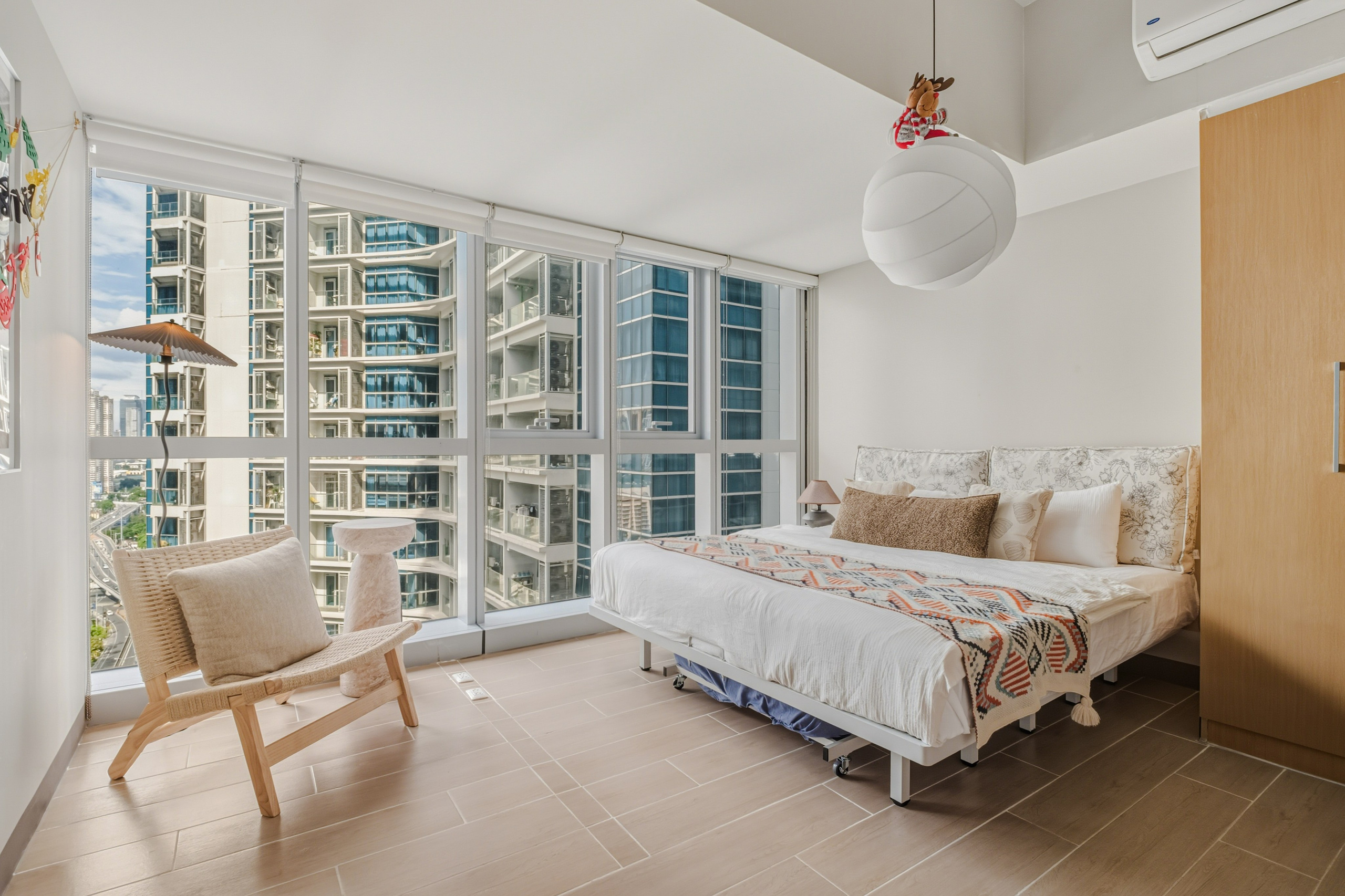 Uptown Parksuites // BGC. Interior & Architectural Photographer Philippines | Argen Carlo Camaclang