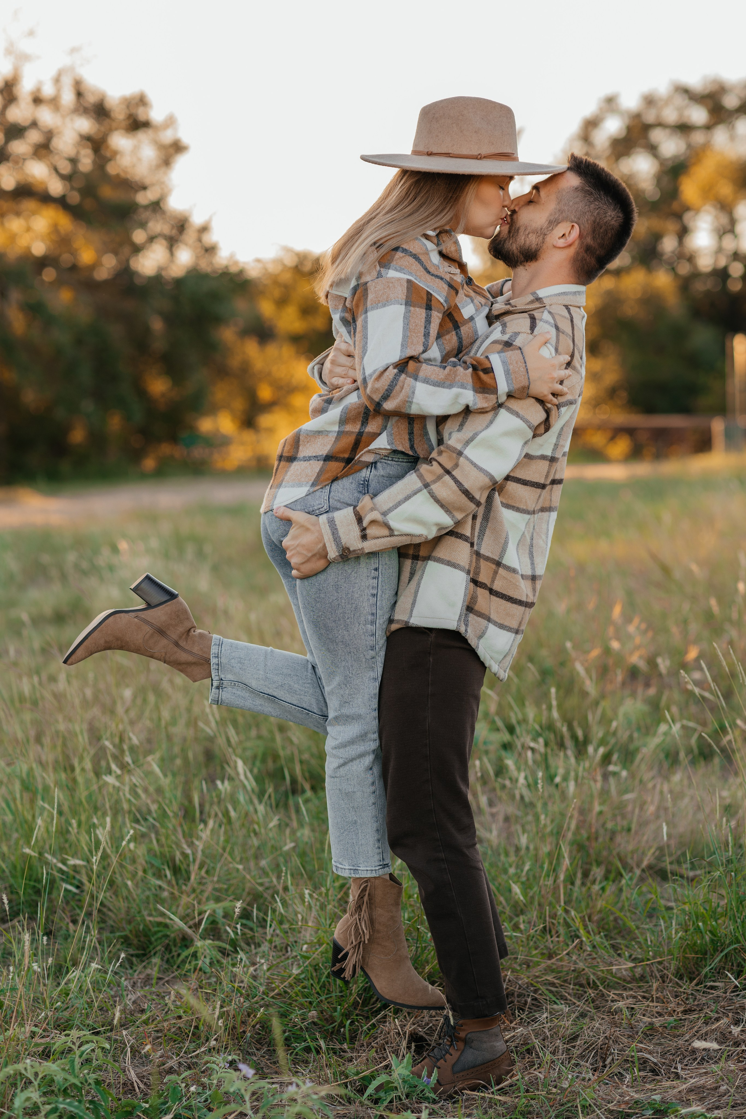 FALL Mini Session. Professional Photography in Austin, TX — Family, Newborn, Maternity