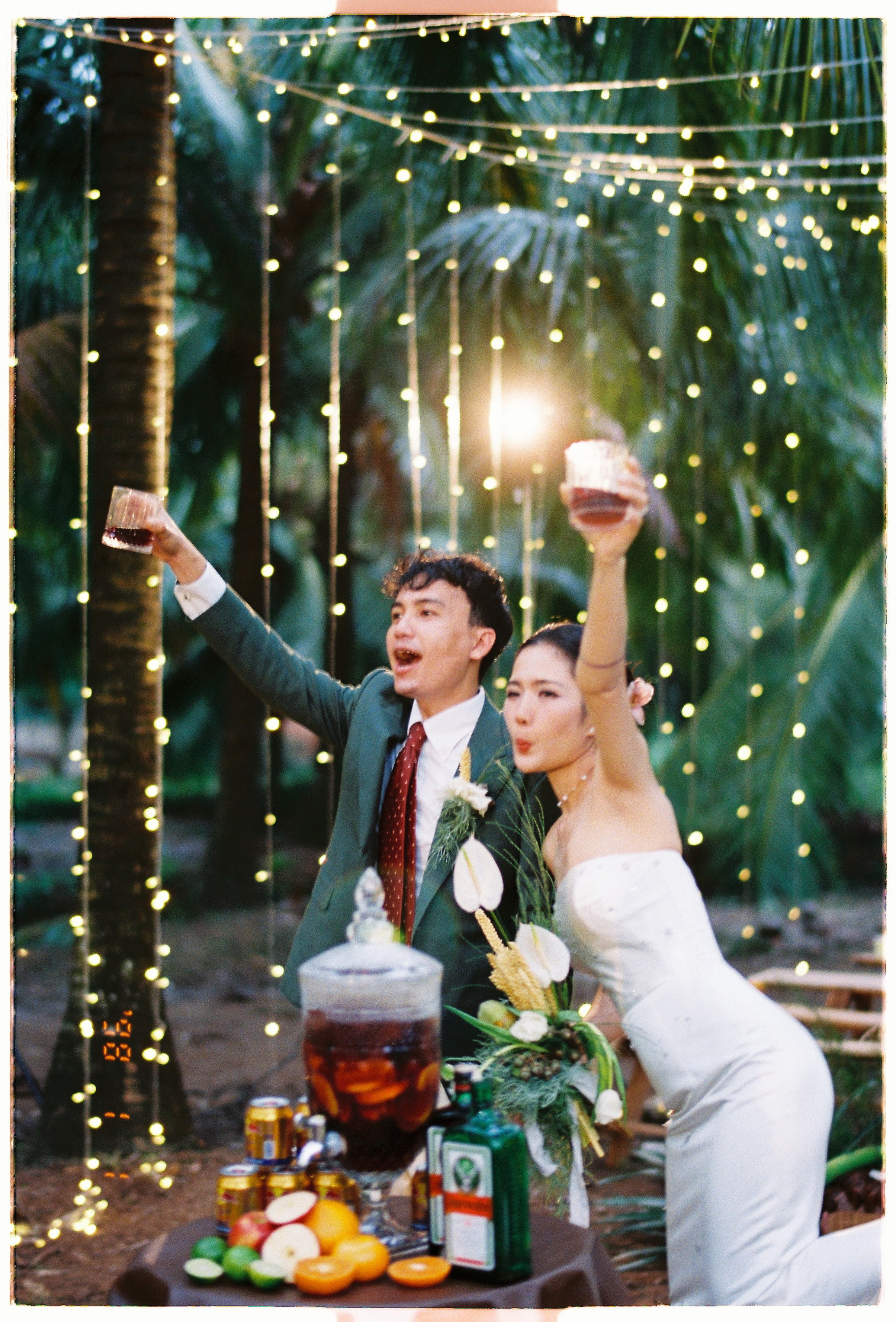 Khâm & Châu. Cam Images