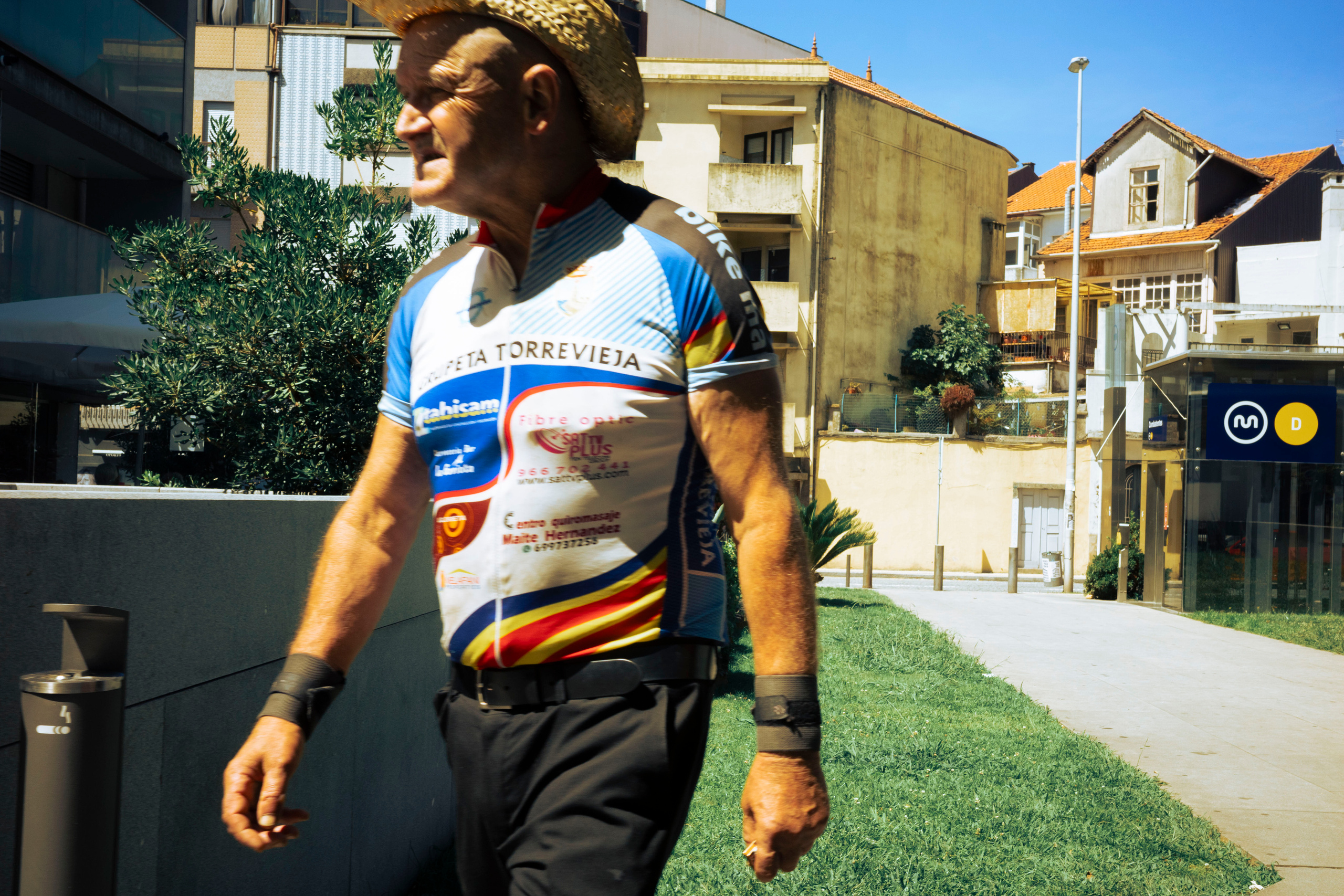 Street. Maria Sher. Professional photographer from Porto, Portugal