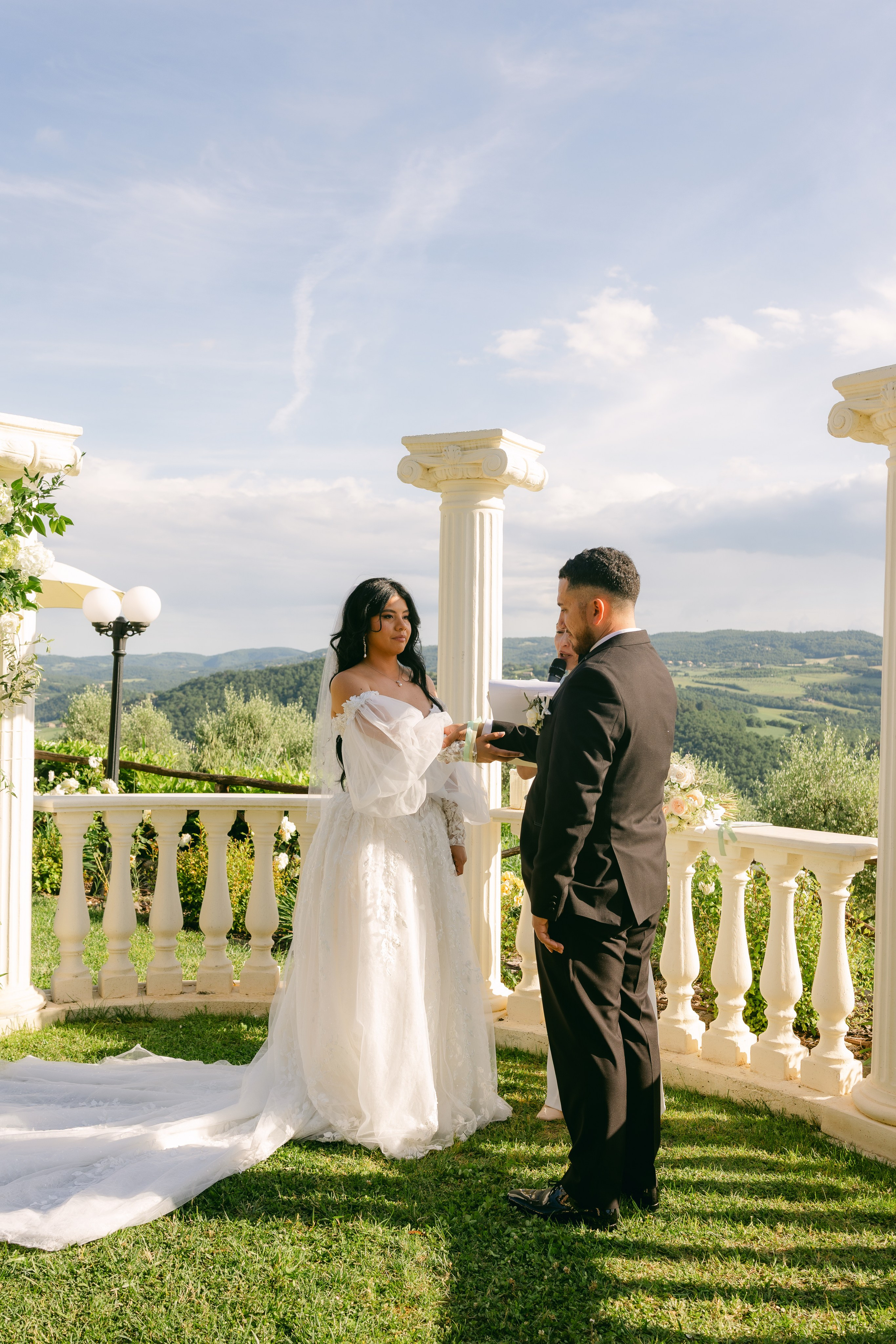 Elisa and John. Sara Luca Wedding Photographer in Italy and Europe