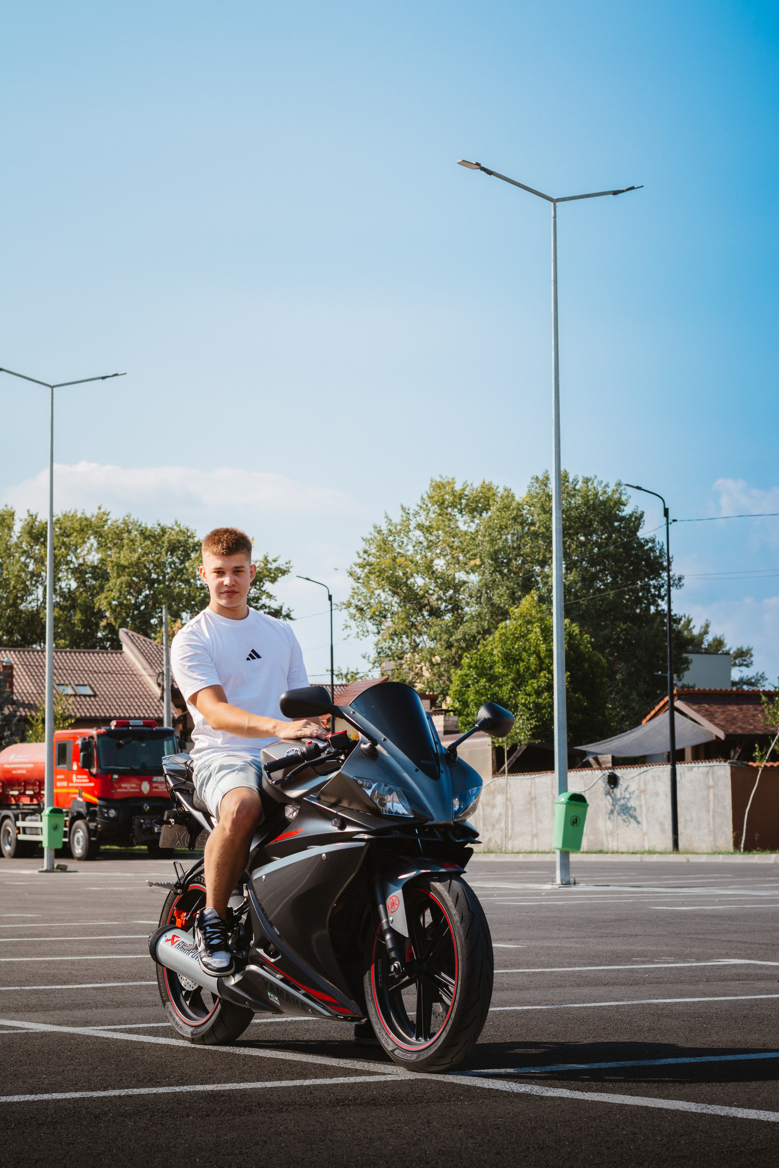 YZF-R125. Johnnyshoots