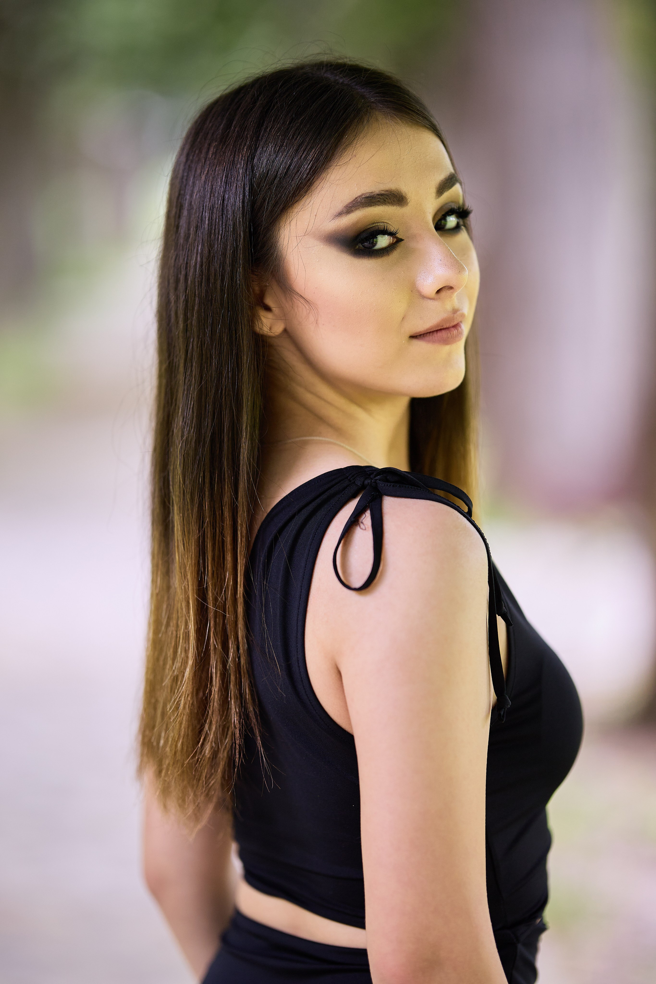 Portrete diverse — 1. Pagina principală