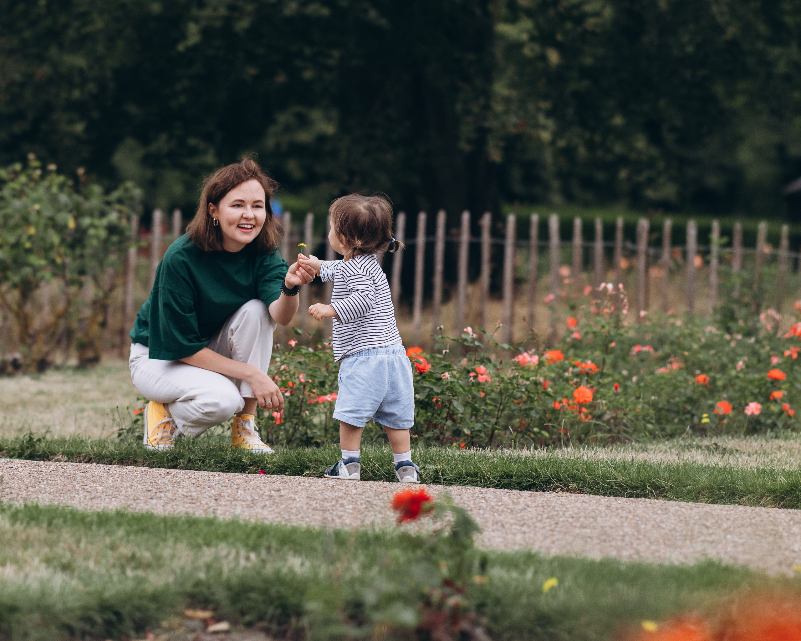 Milena with parents (Greenwich Park). Anastasia Klink, Photographer in London