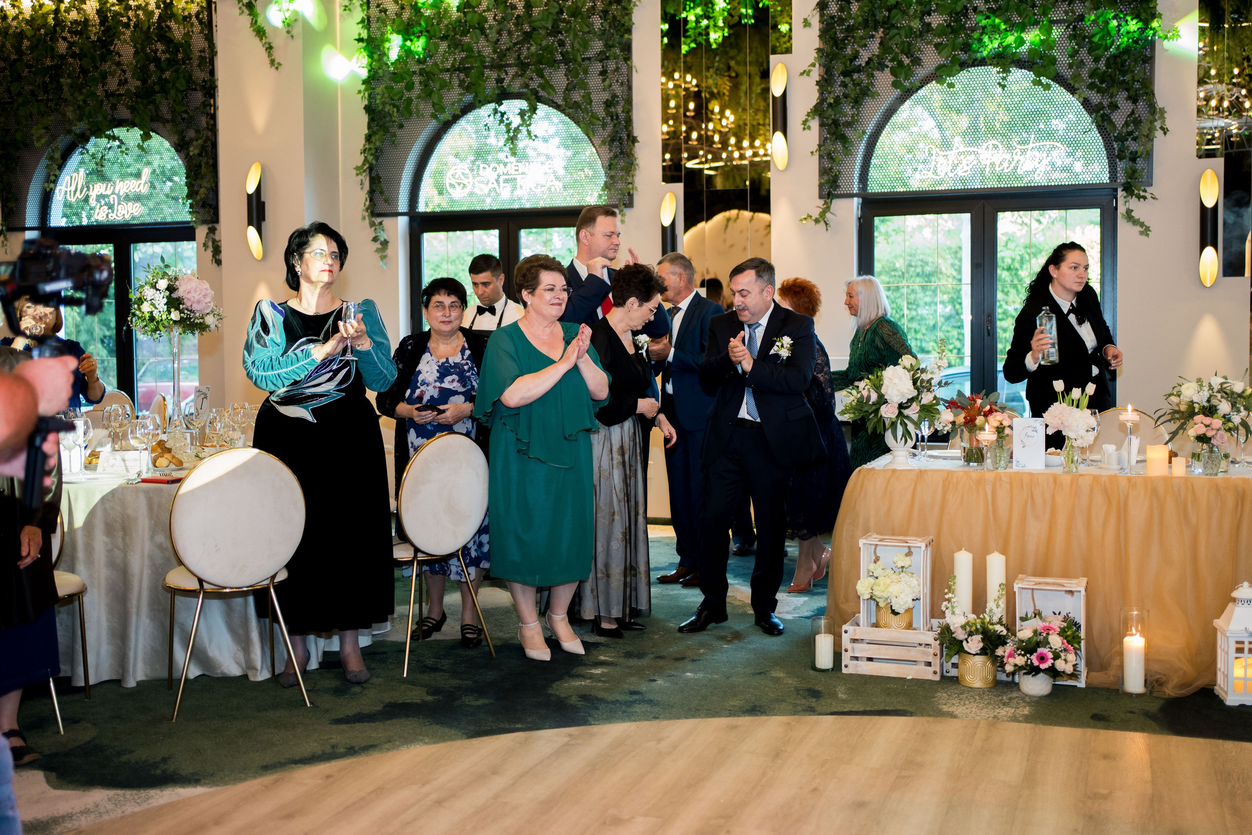 PARTY. Gabriel Florea — Fotograf nuntă București