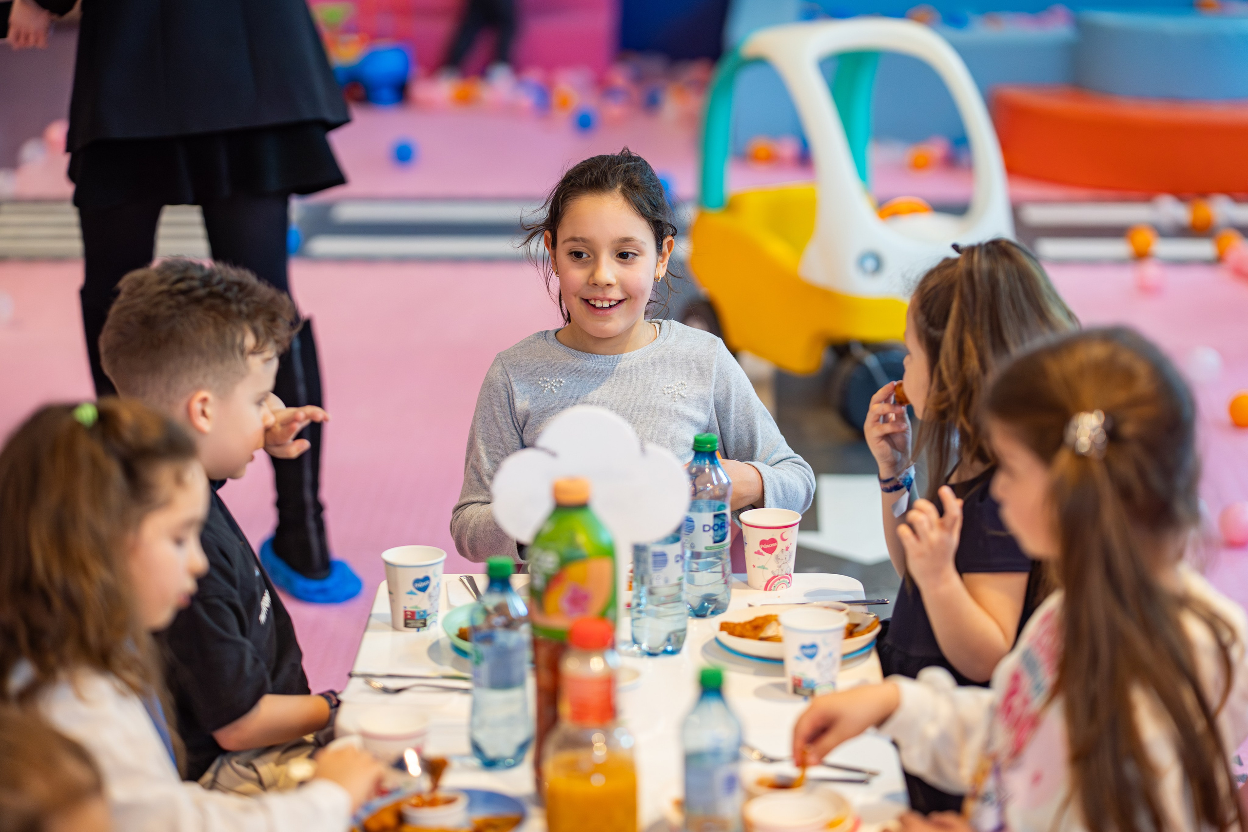 Diana’s Birthday. Adelinne — fotograf profesionist în Constanța pentru familii, bebeluși și evenimente