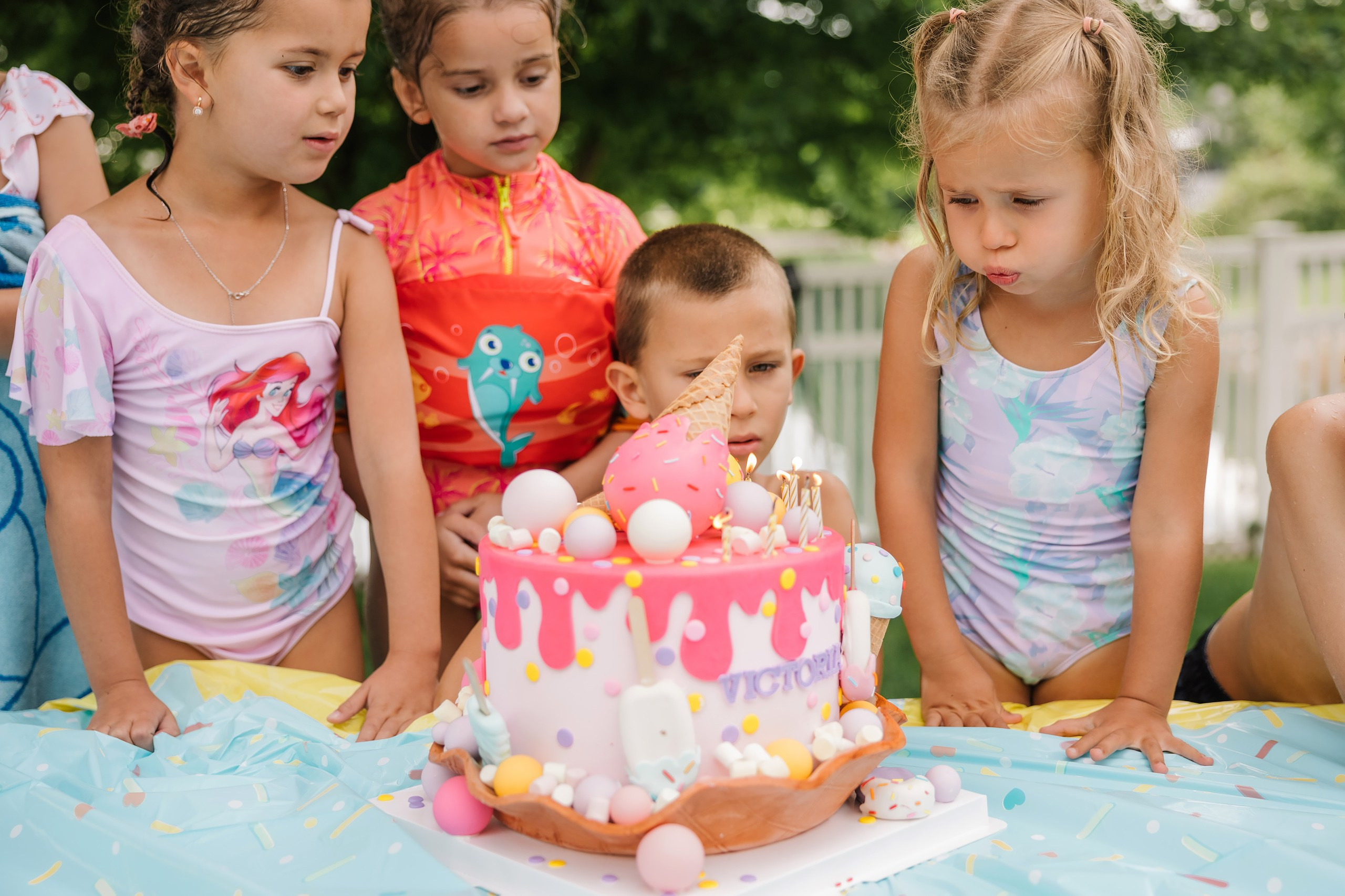 Birthday Party. Wedding family event photographer in Chicago Nick Yushevich